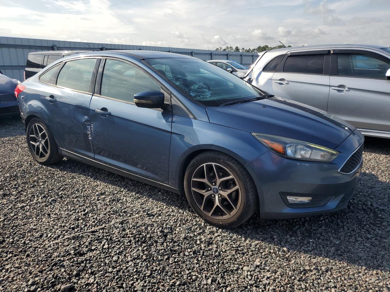 2018 Ford Focus Sel Blue vin: 1FADP3H26JL299889