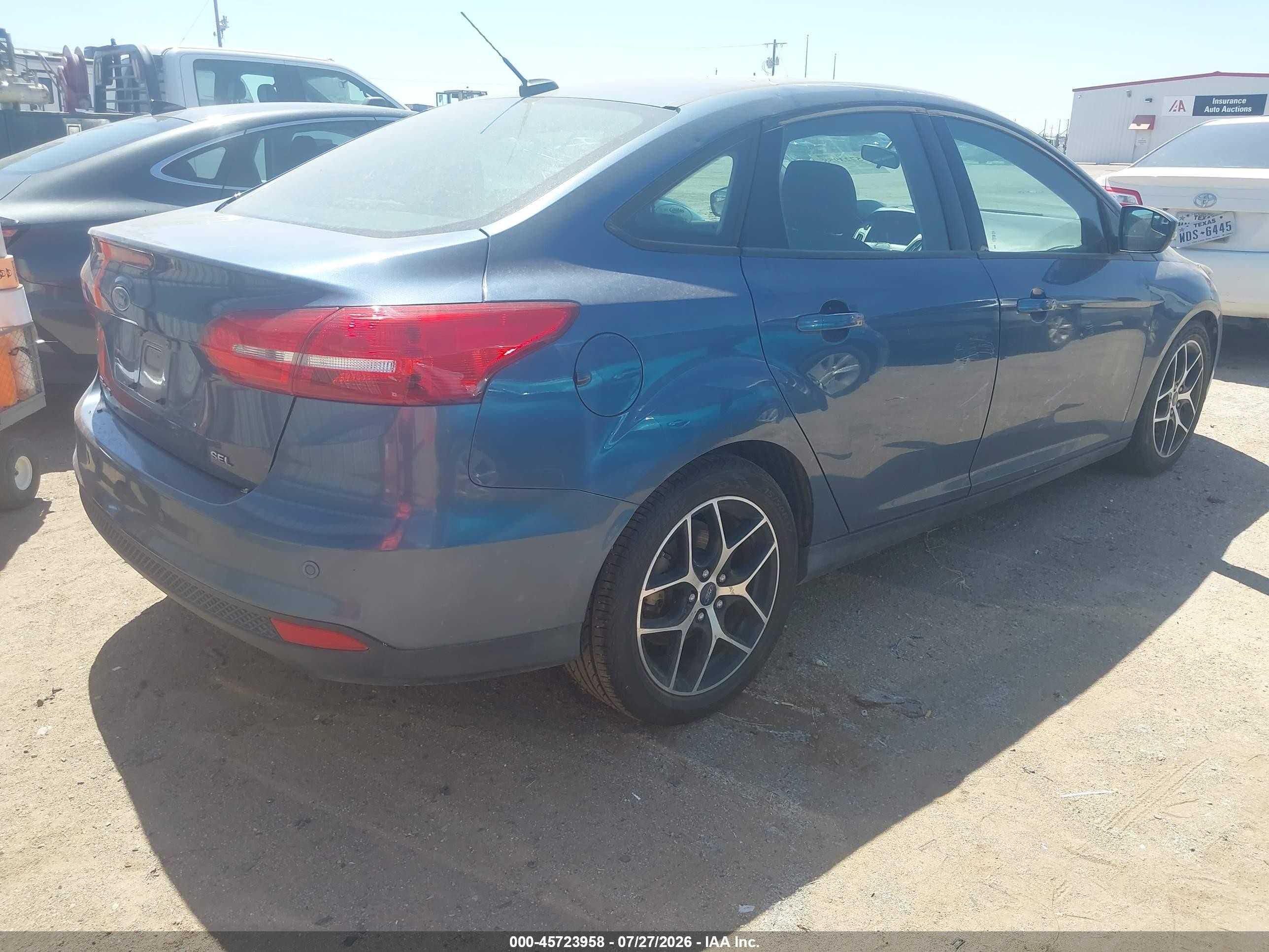2018 Ford Focus Sel Blue vin: 1FADP3H28JL259491