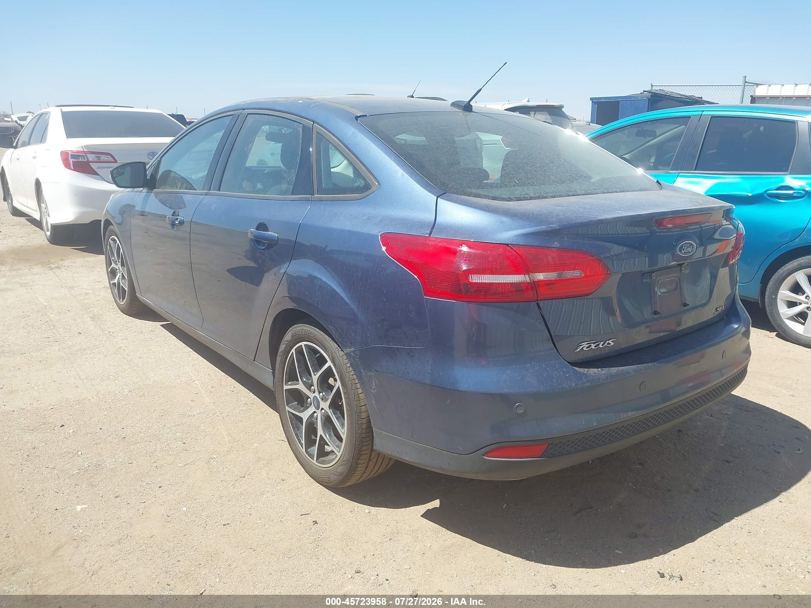 2018 Ford Focus Sel Blue vin: 1FADP3H28JL259491