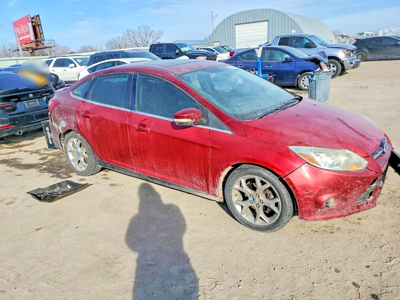 2013 Ford Focus Titanium Burgundy vin: 1FADP3J20DL270970