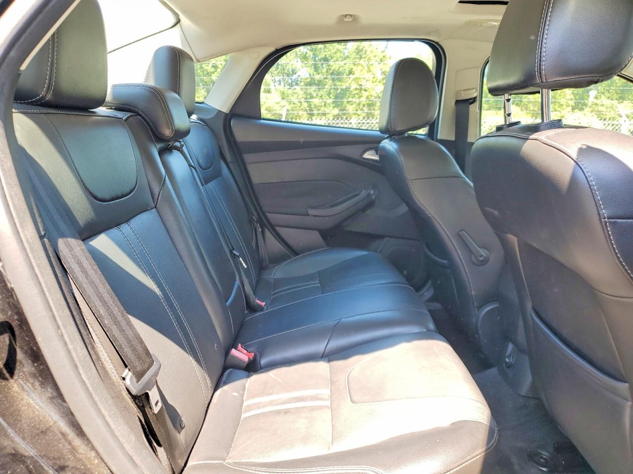 2014 Ford Focus Titanium Black vin: 1FADP3J20EL159983