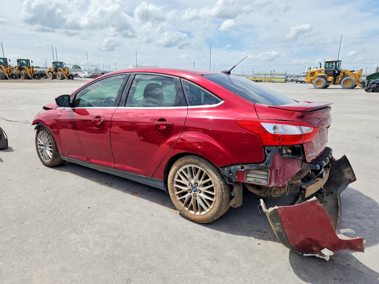 2014 Ford Focus Titanium Red vin: 1FADP3J20EL224220