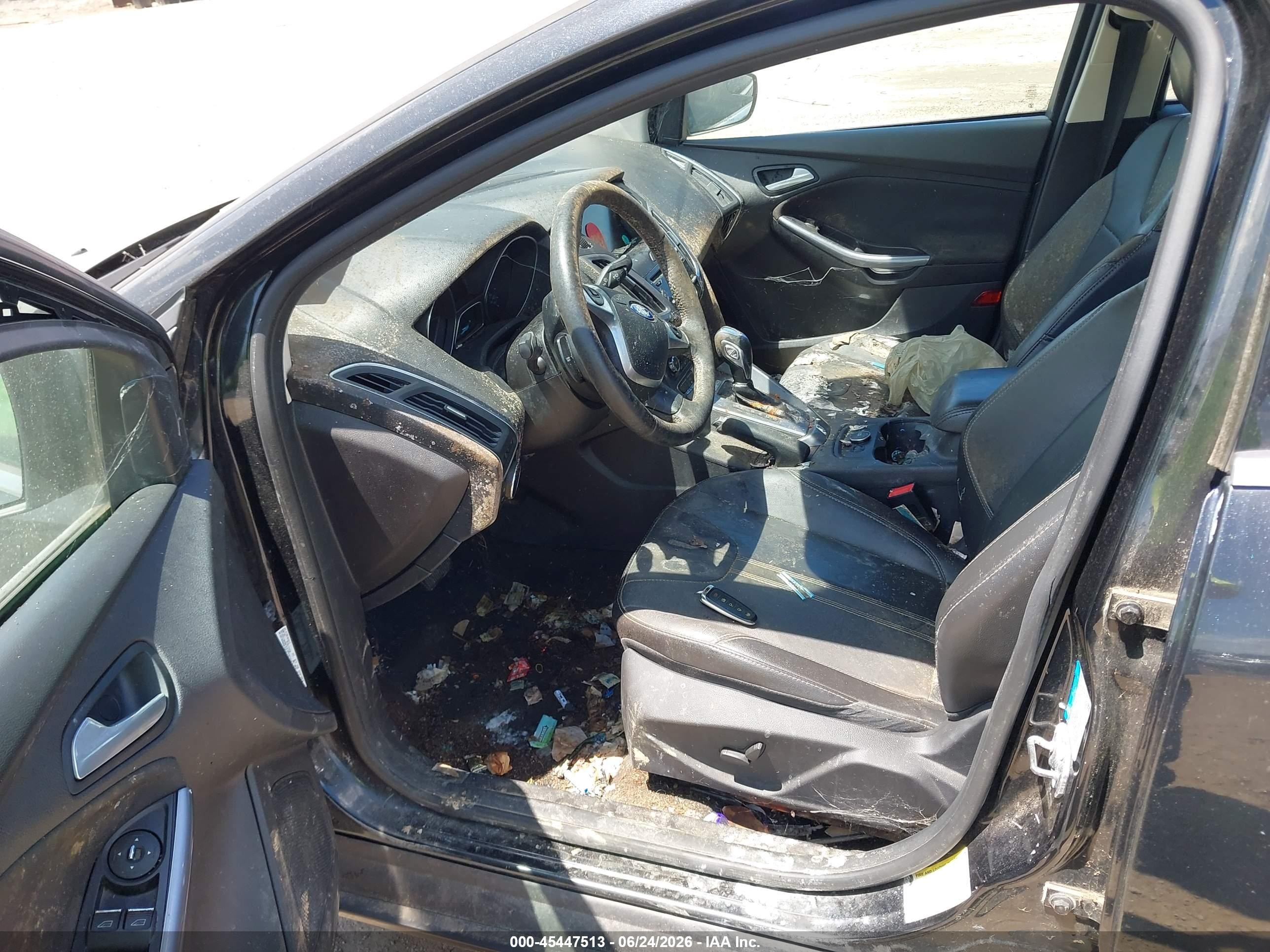 2014 Ford Focus Titanium Black vin: 1FADP3J20EL388938