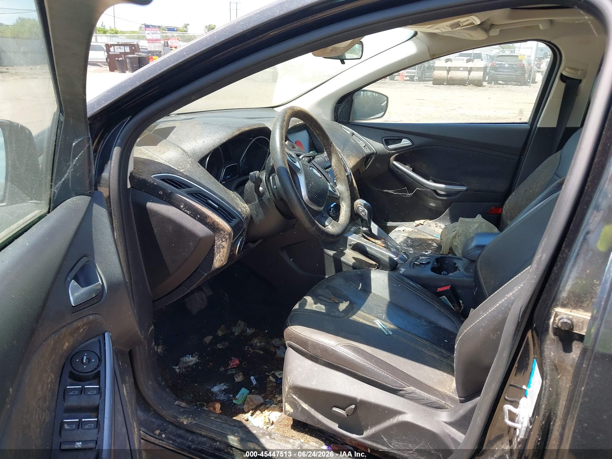 2014 Ford Focus Titanium Black vin: 1FADP3J20EL388938