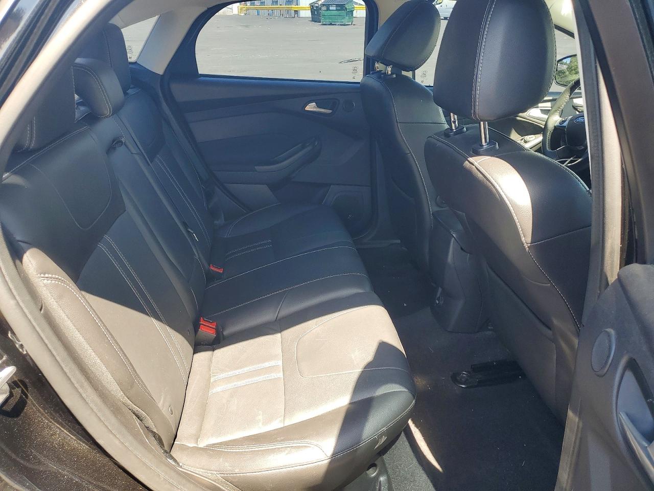 2014 Ford Focus Titanium Black vin: 1FADP3J20EL433232