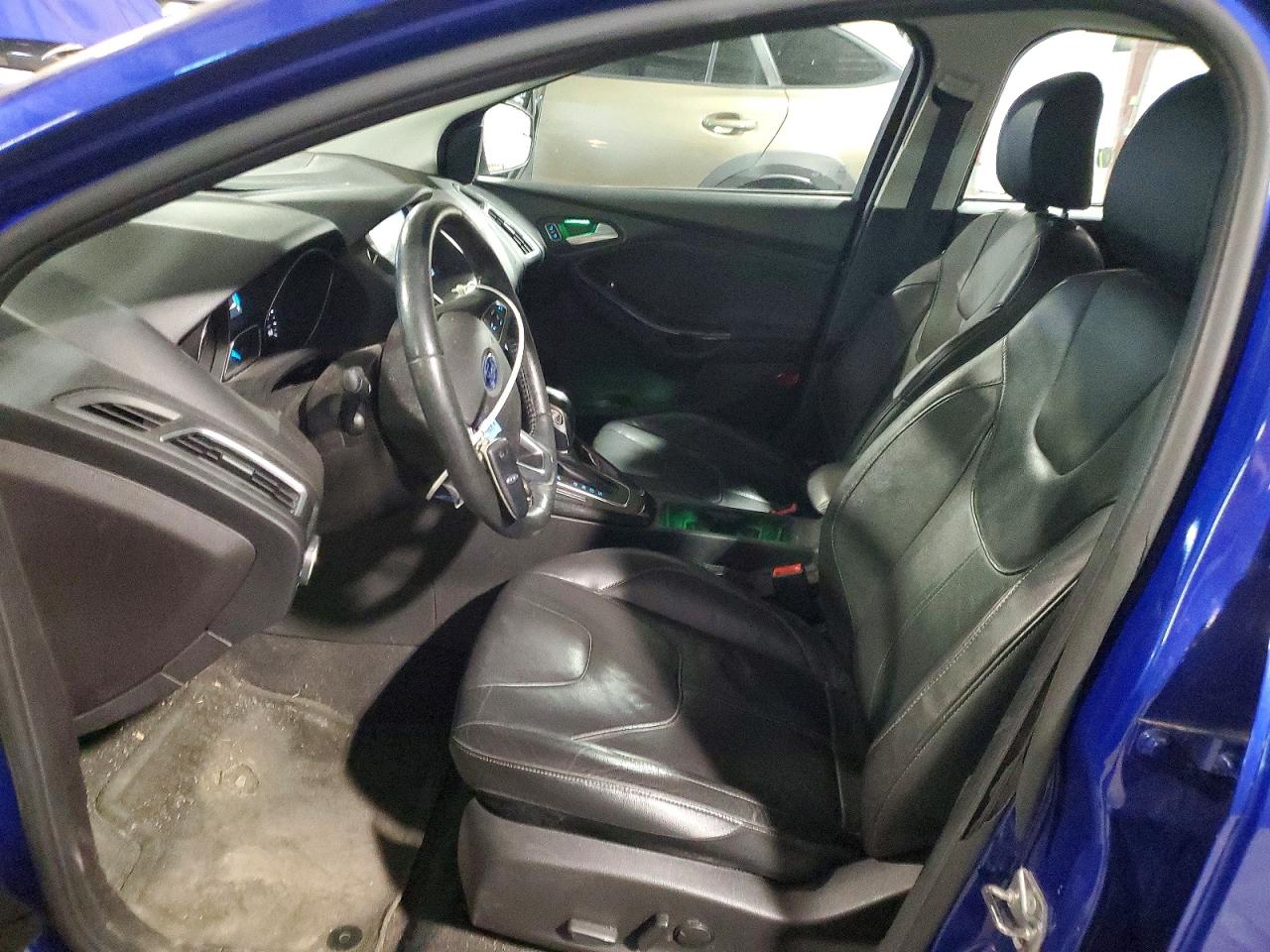 2015 Ford Focus Titanium Blue vin: 1FADP3J20FL216667