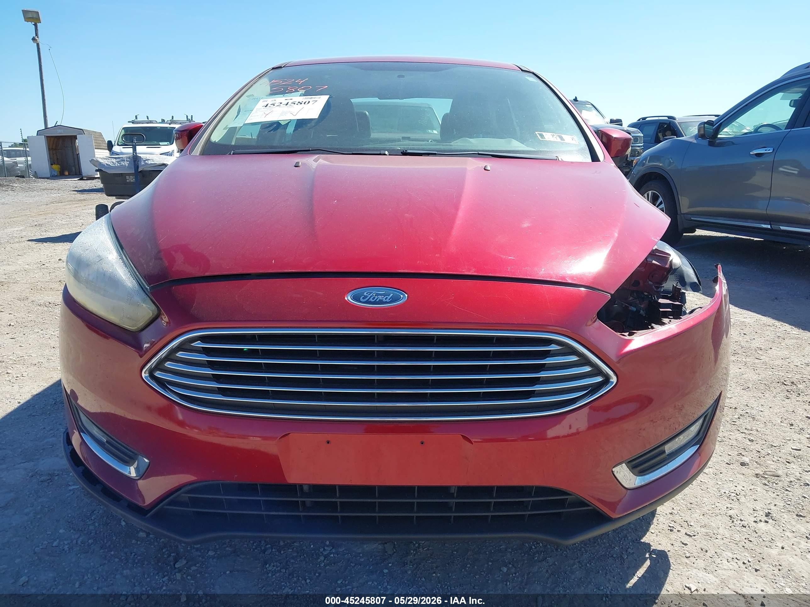 2015 Ford Focus Titanium Red vin: 1FADP3J20FL254920