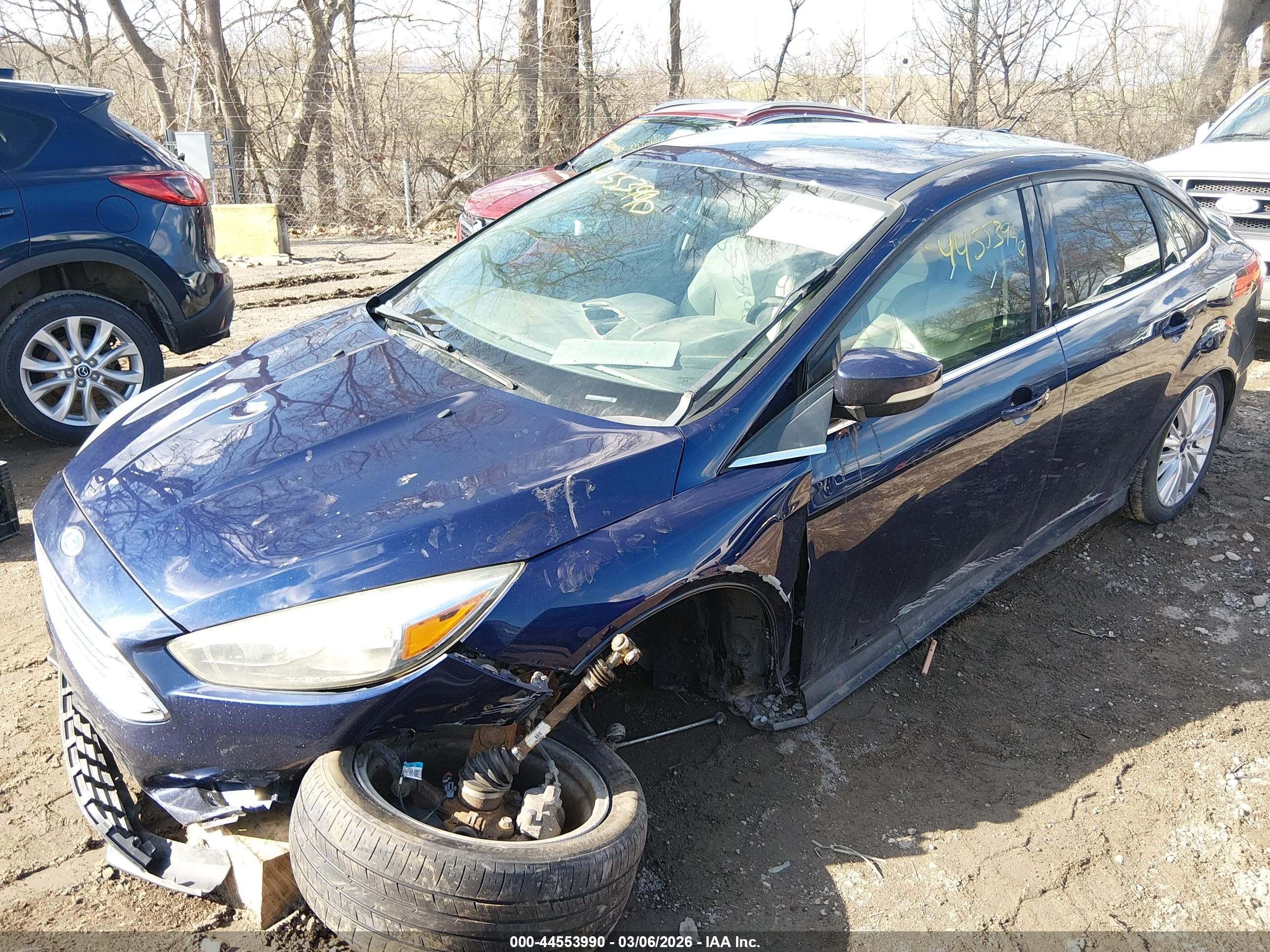 2016 Ford Focus Titanium Синий vin: 1FADP3J20GL318374