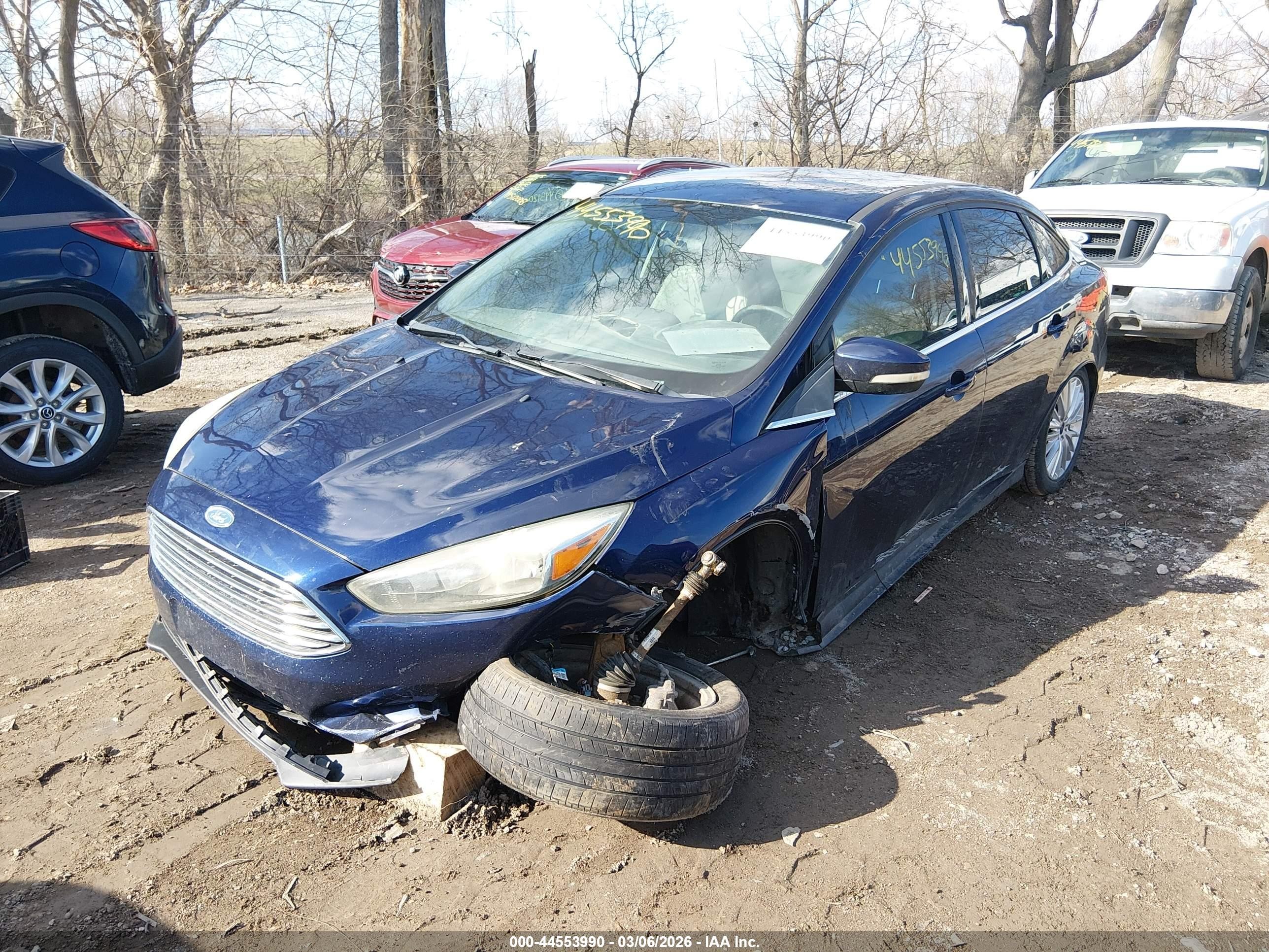 2016 Ford Focus Titanium Синий vin: 1FADP3J20GL318374