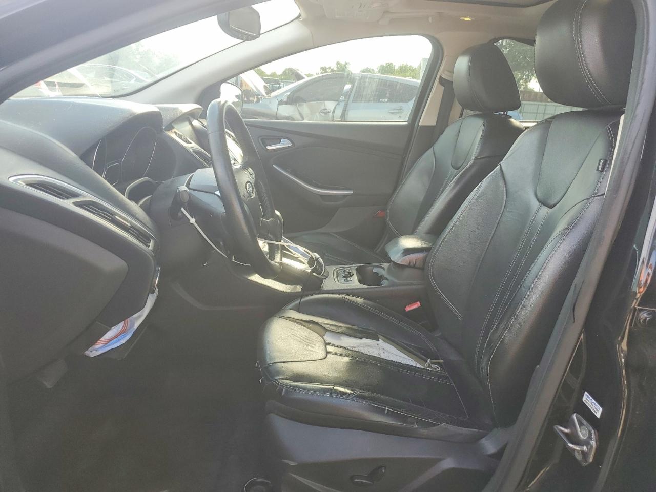 2013 Ford Focus Titanium Black vin: 1FADP3J21DL300073