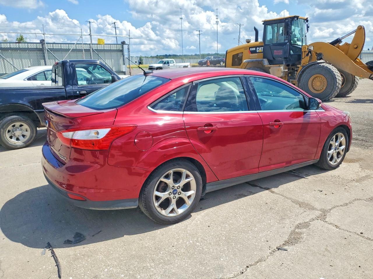 2014 Ford Focus Titanium Red vin: 1FADP3J21EL228664