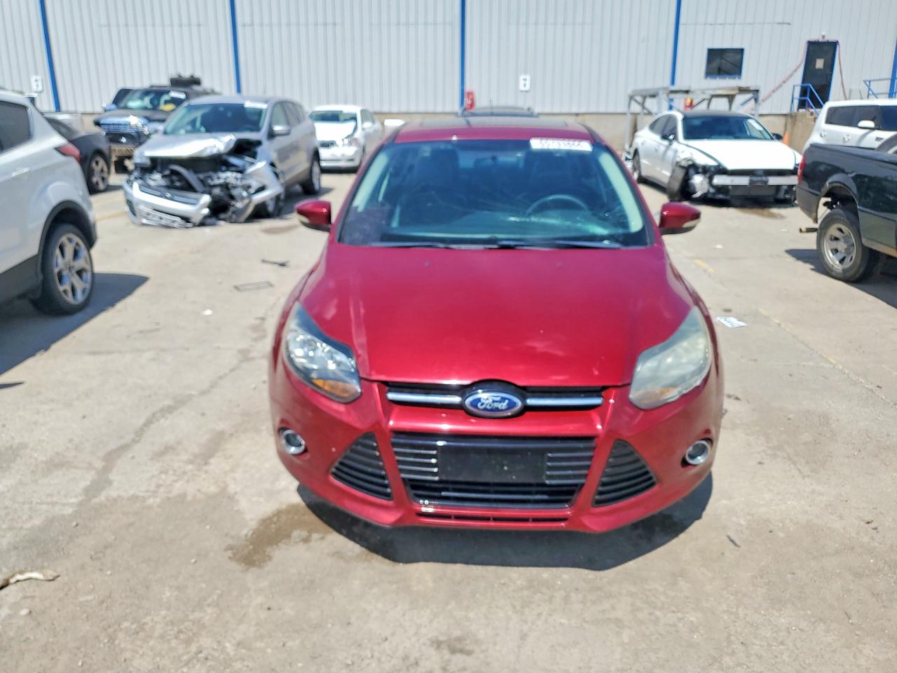 2014 Ford Focus Titanium Red vin: 1FADP3J21EL228664