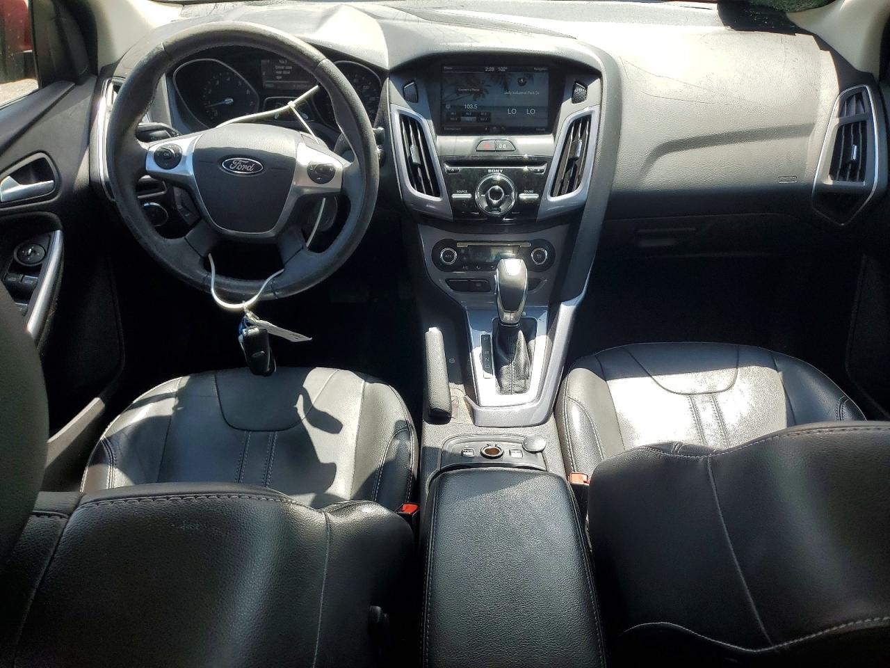 2014 Ford Focus Titanium Red vin: 1FADP3J21EL228664
