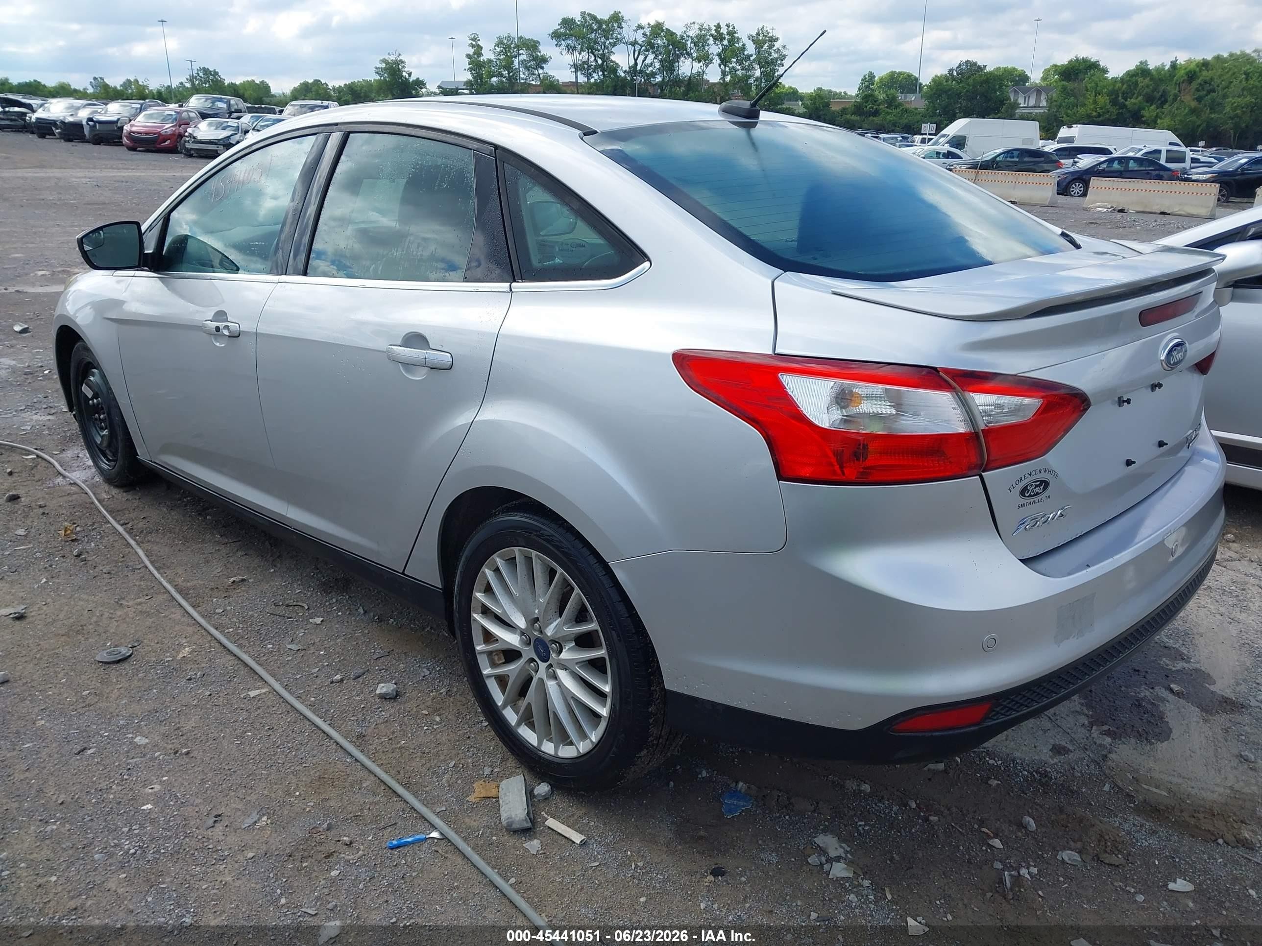 2014 Ford Focus Titanium Silver vin: 1FADP3J21EL249613