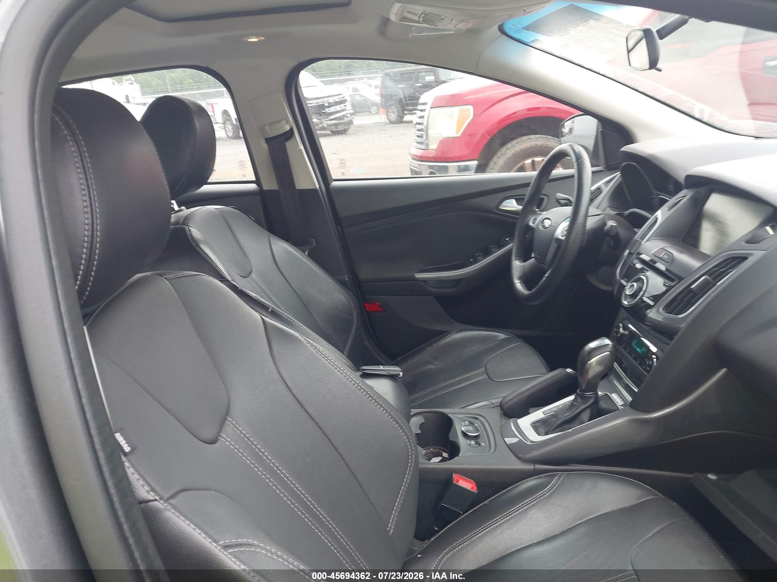 2014 Ford Focus Titanium Gray vin: 1FADP3J21EL279579