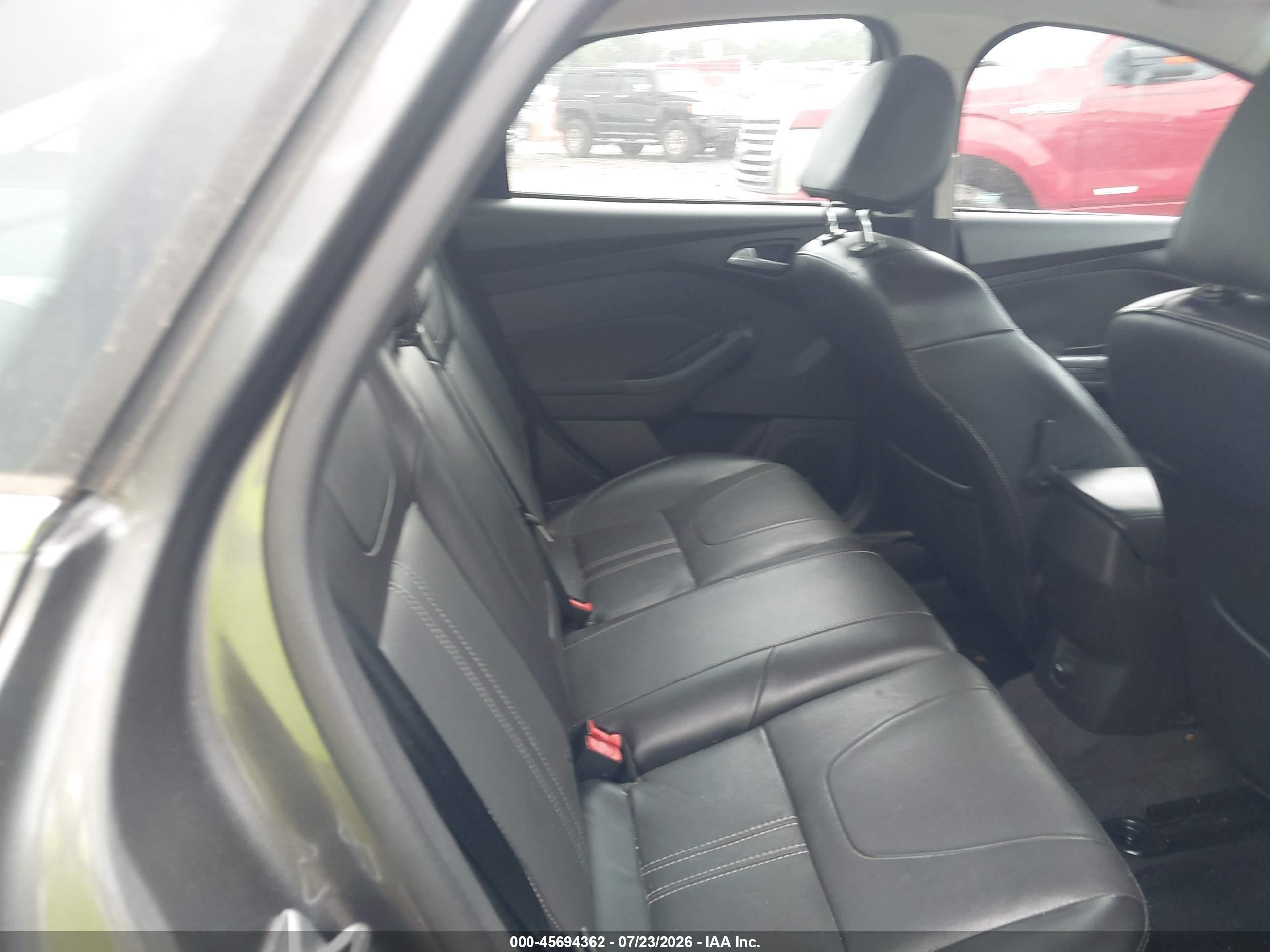2014 Ford Focus Titanium Gray vin: 1FADP3J21EL279579