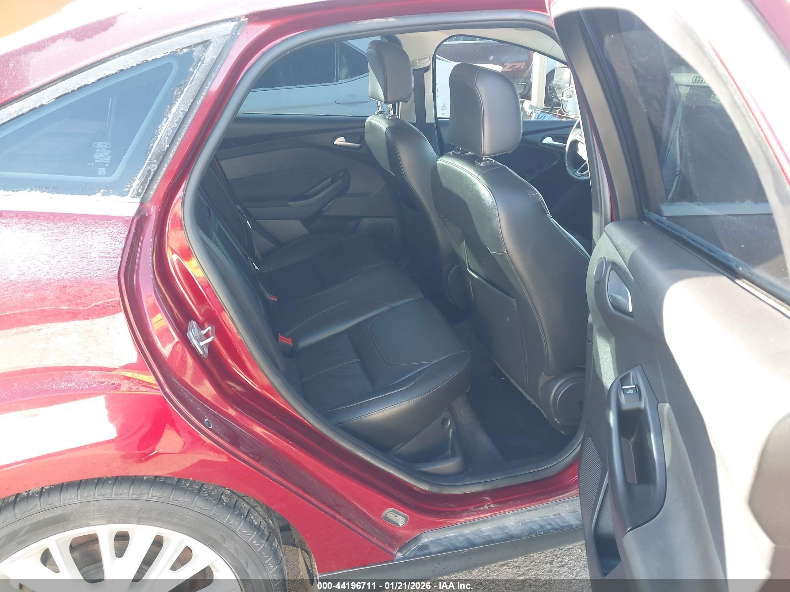 2015 Ford Focus Titanium Red vin: 1FADP3J21FL235485