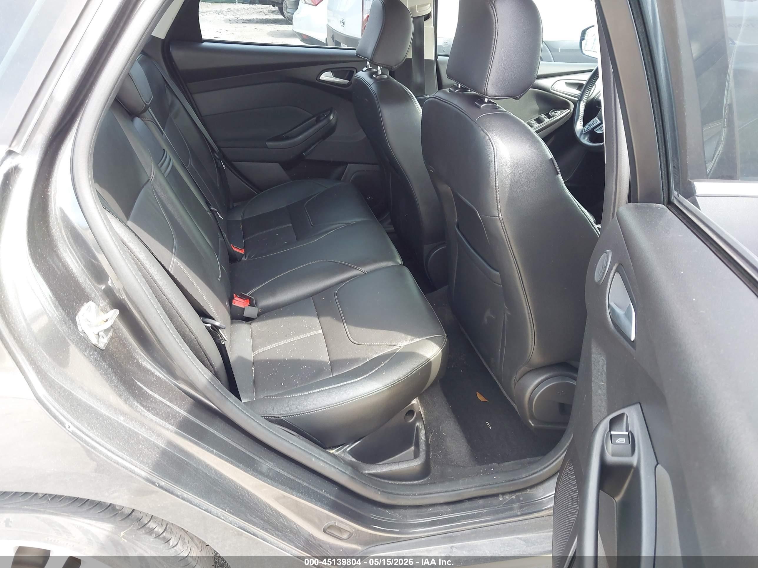 2015 Ford Focus Titanium Серый vin: 1FADP3J21FL255199