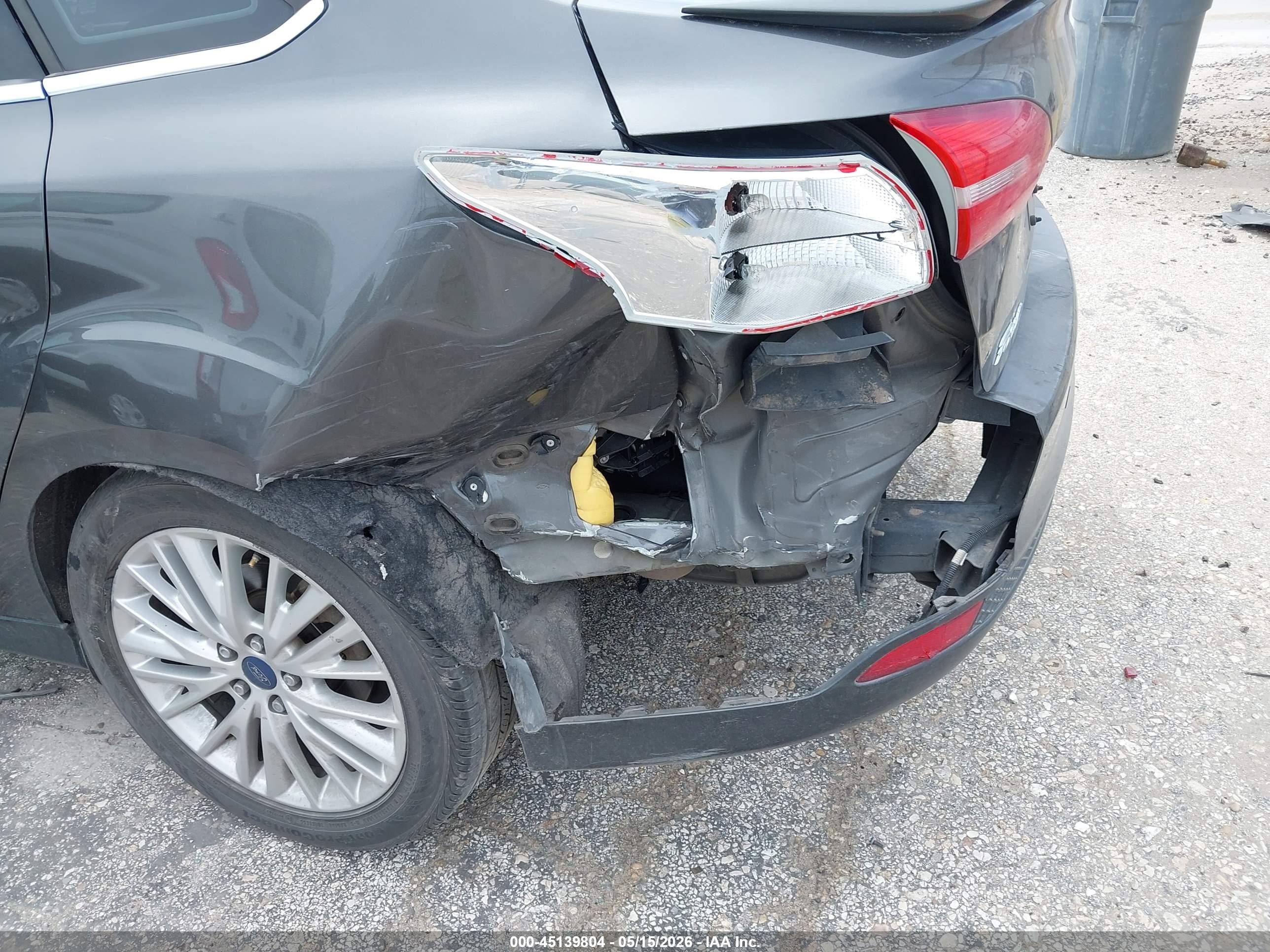 2015 Ford Focus Titanium Серый vin: 1FADP3J21FL255199