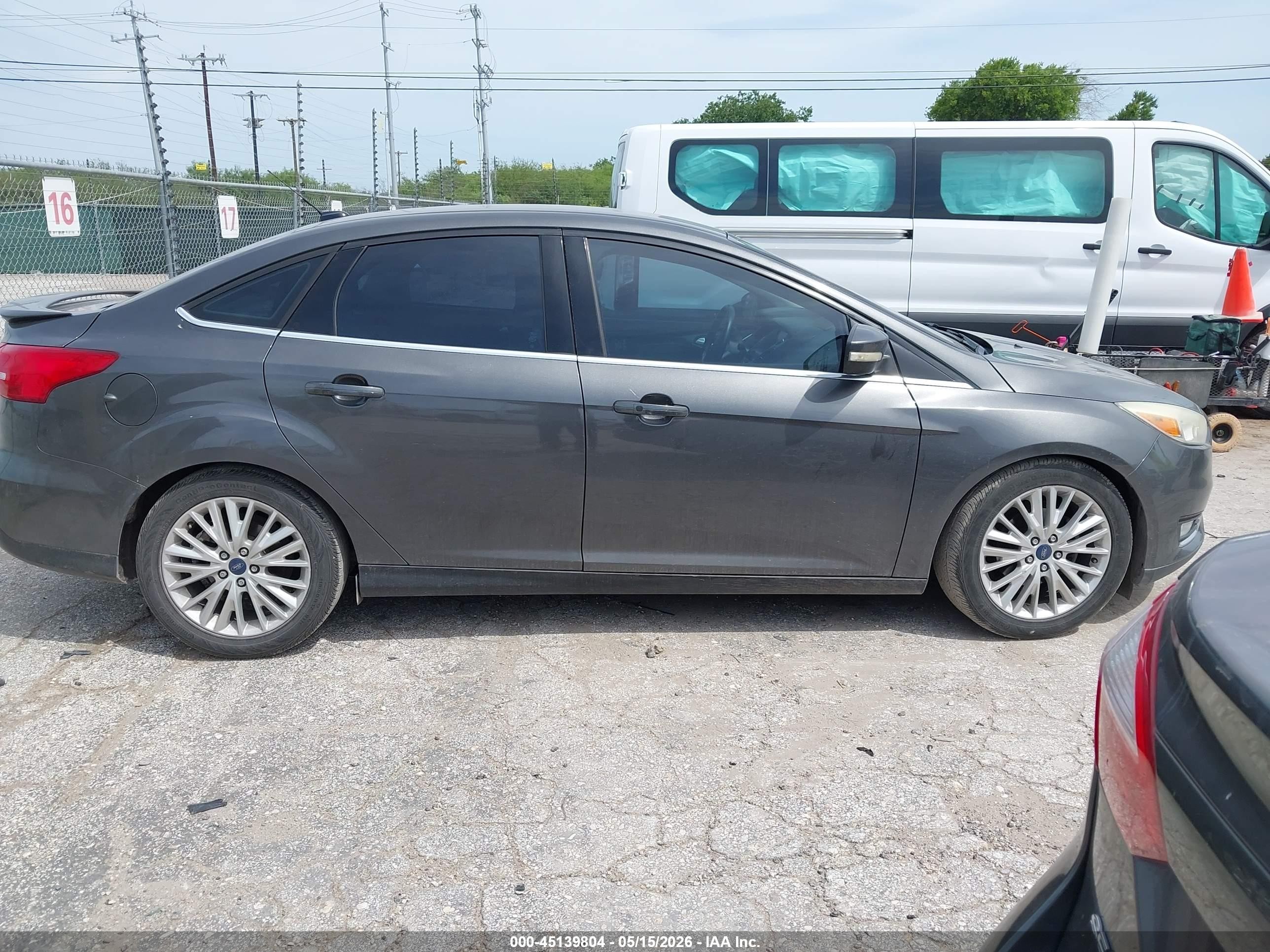 2015 Ford Focus Titanium Серый vin: 1FADP3J21FL255199