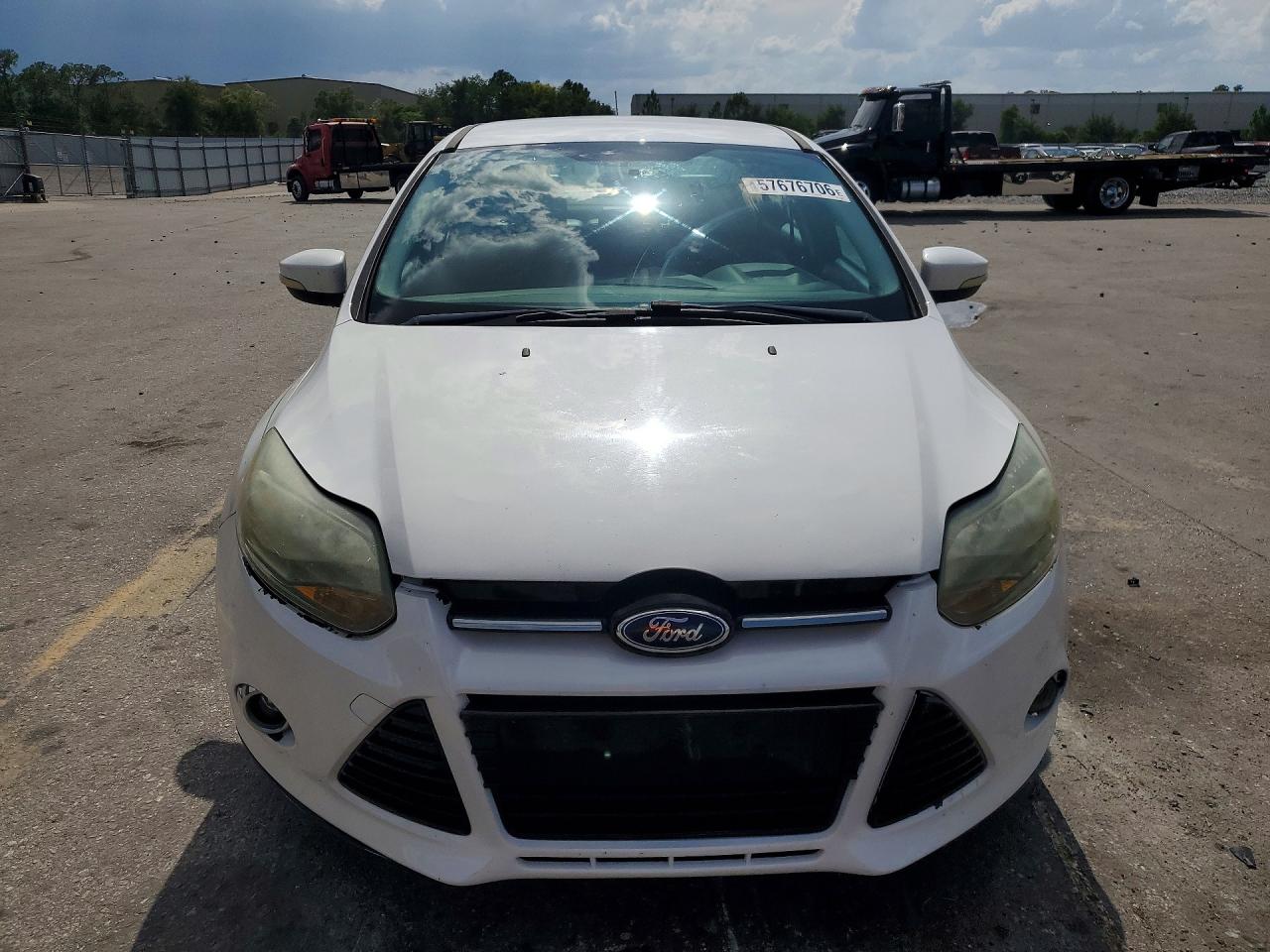 2013 Ford Focus Titanium White vin: 1FADP3J22DL283087