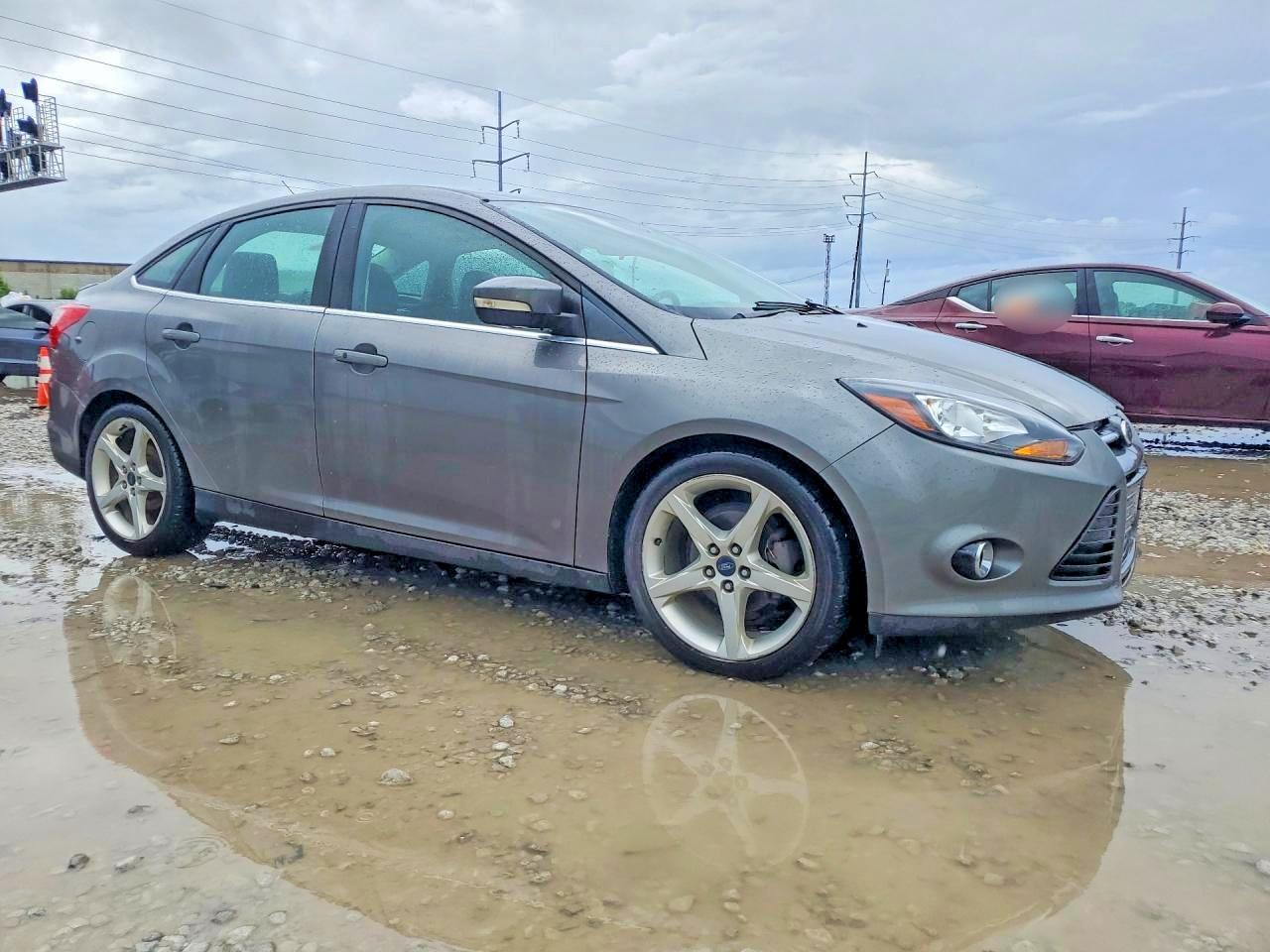 2013 Ford Focus Titanium Gray vin: 1FADP3J22DL300597