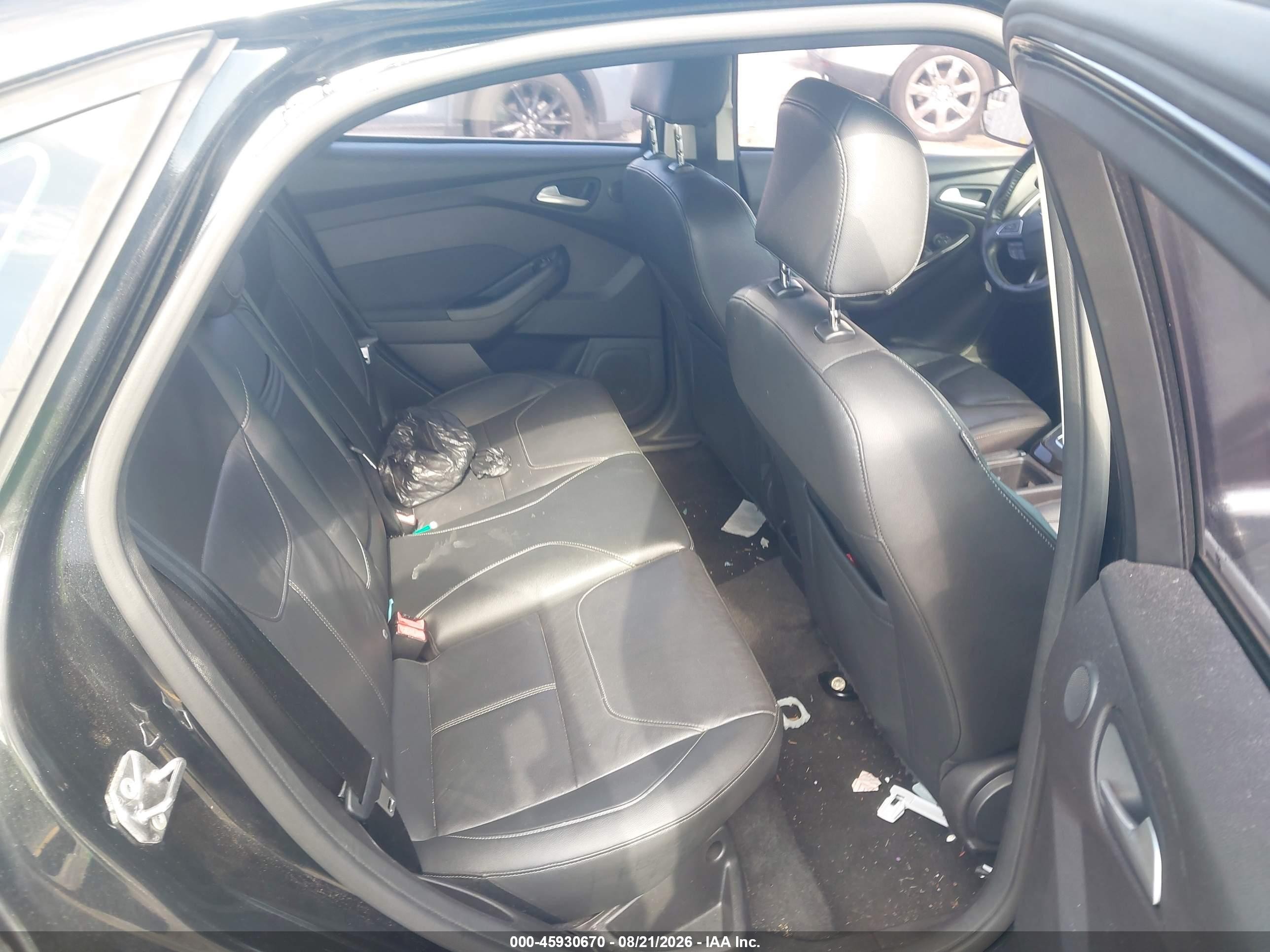 2015 Ford Focus Titanium Black vin: 1FADP3J22FL267720