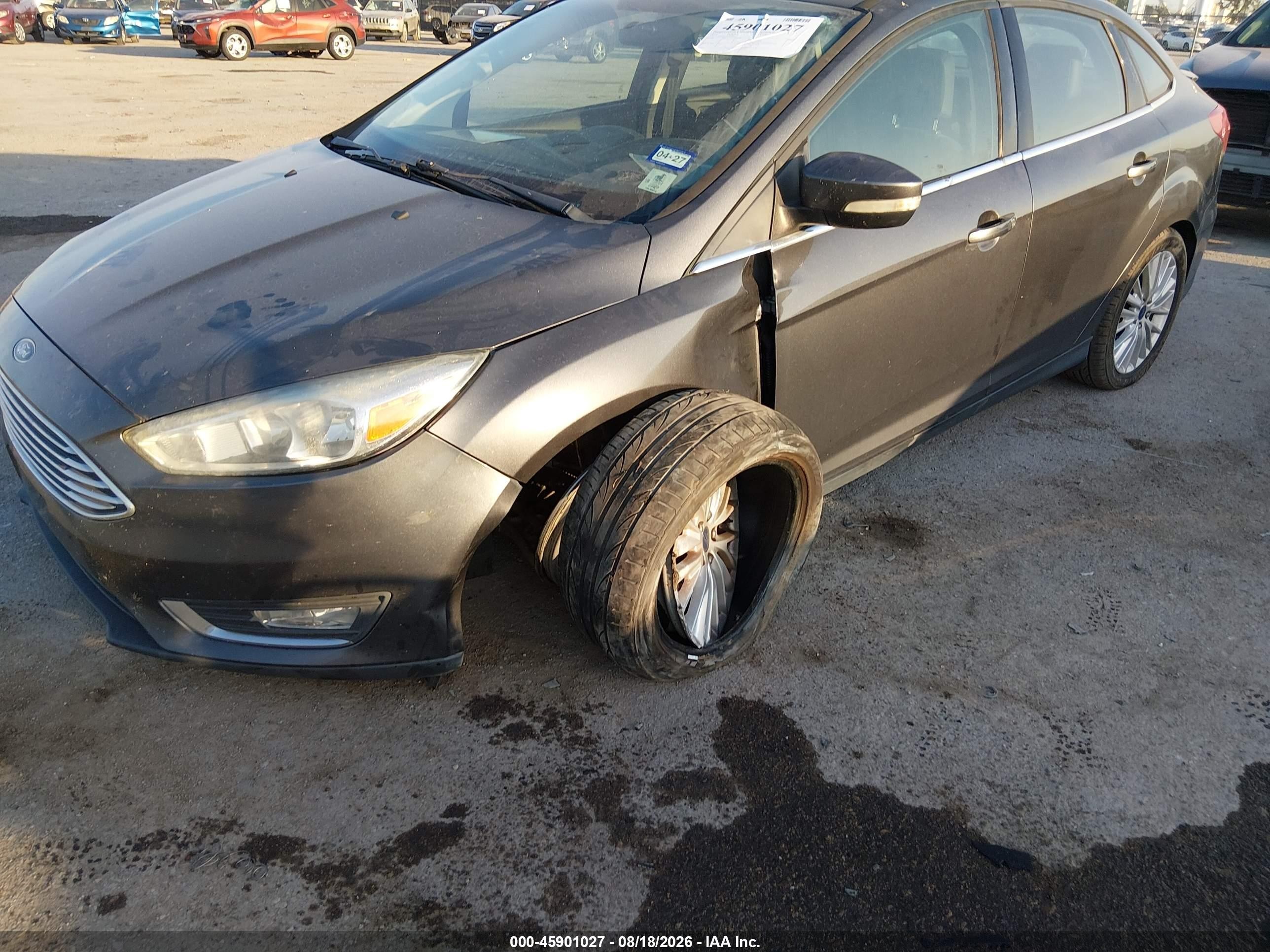 2015 Ford Focus Titanium Gray vin: 1FADP3J22FL370023