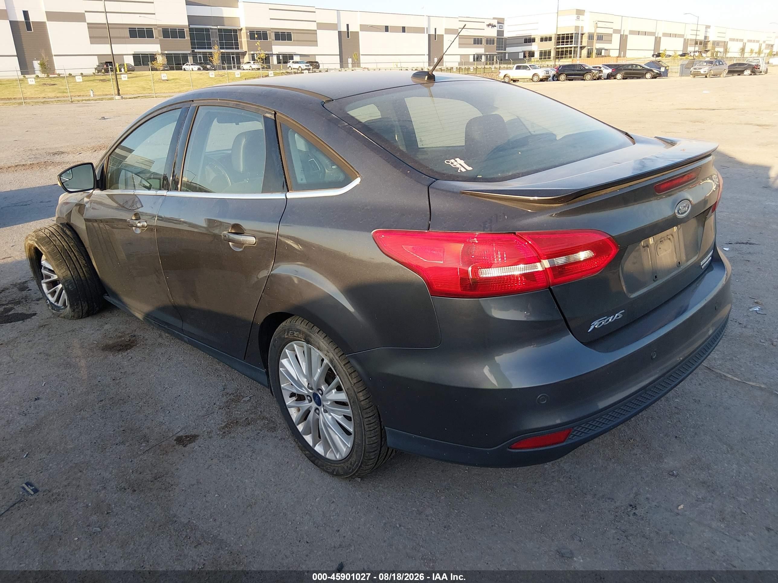2015 Ford Focus Titanium Gray vin: 1FADP3J22FL370023