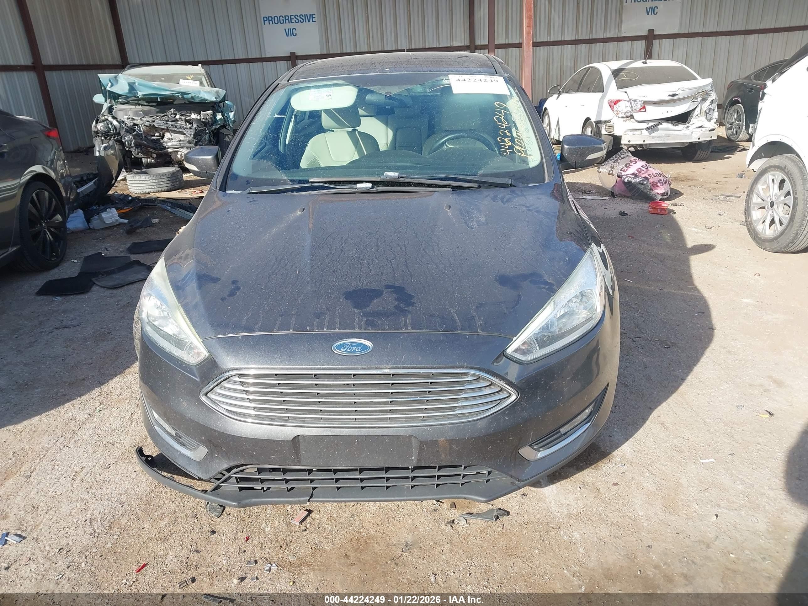 2016 Ford Focus Titanium Gray vin: 1FADP3J22GL260073