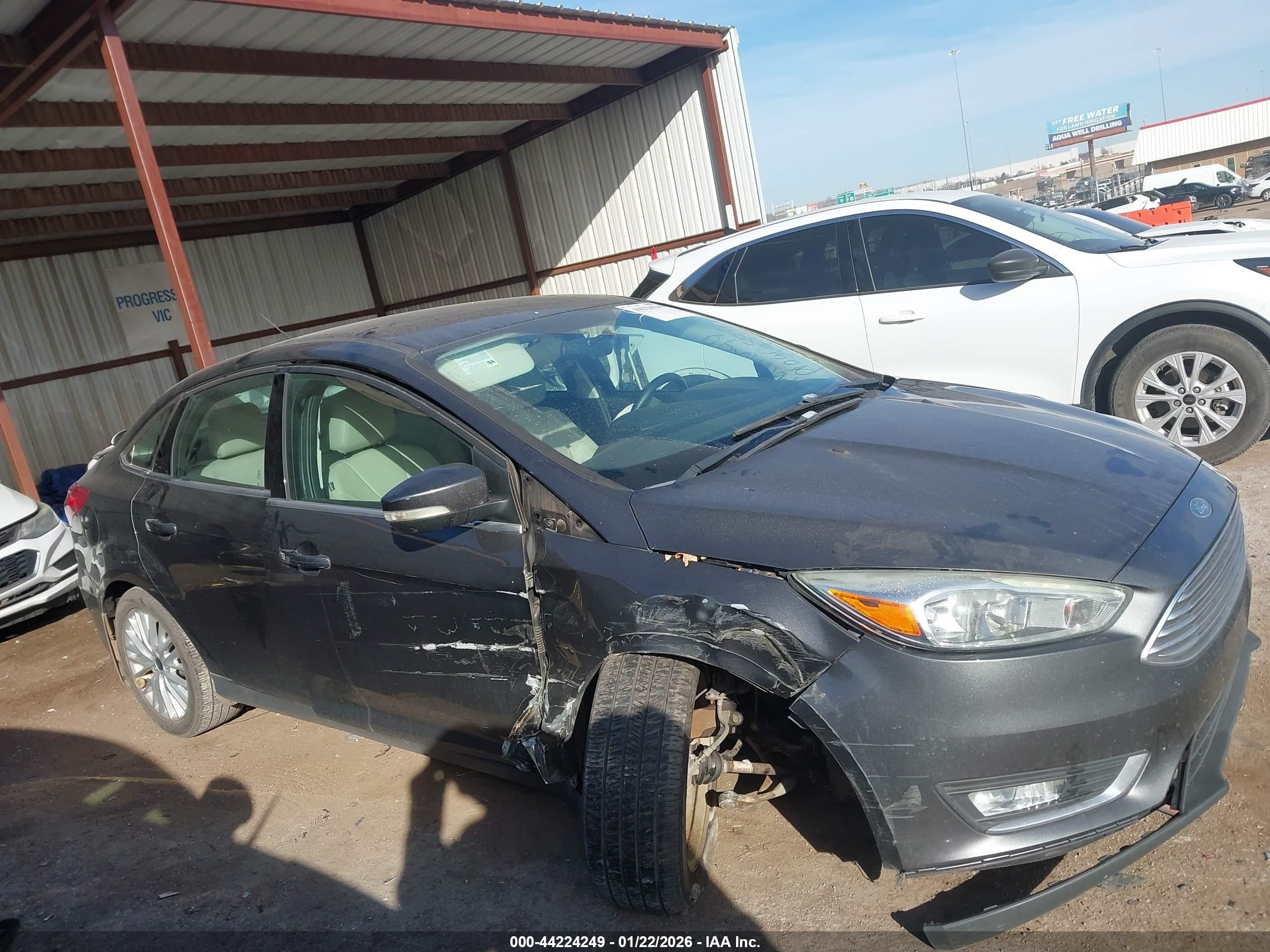 2016 Ford Focus Titanium Gray vin: 1FADP3J22GL260073