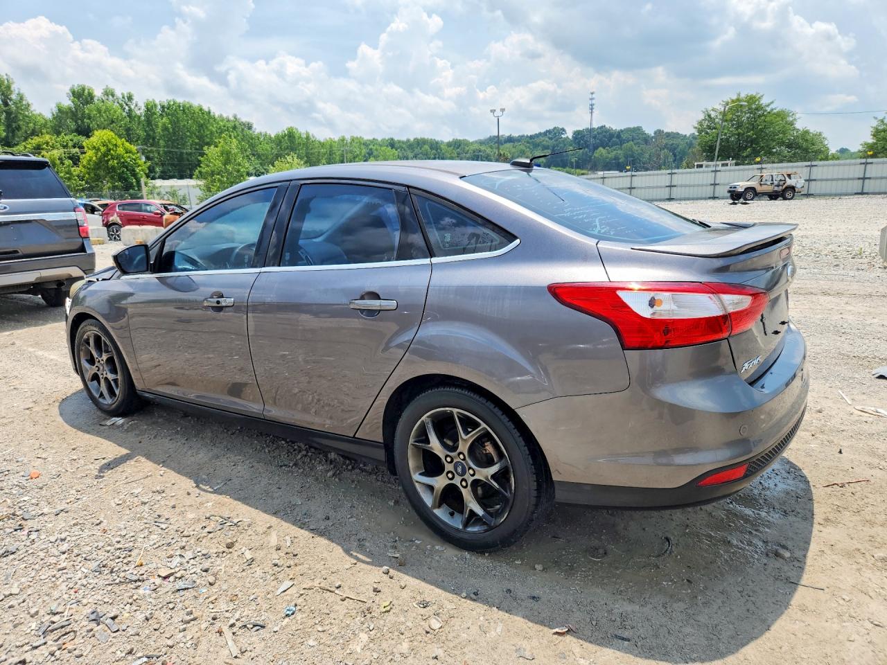 2013 Ford Focus Titanium Gray vin: 1FADP3J23DL299881