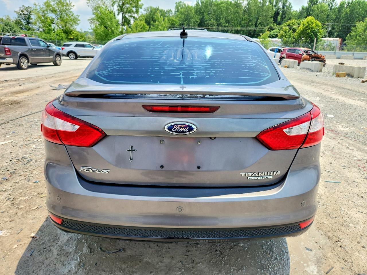 2013 Ford Focus Titanium Gray vin: 1FADP3J23DL299881