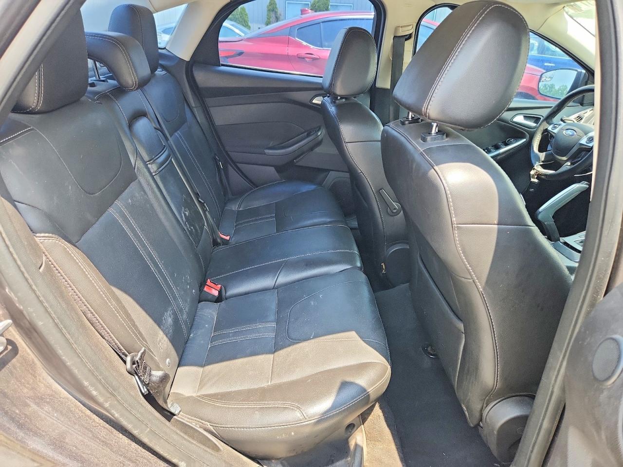 2013 Ford Focus Titanium Gray vin: 1FADP3J23DL299881