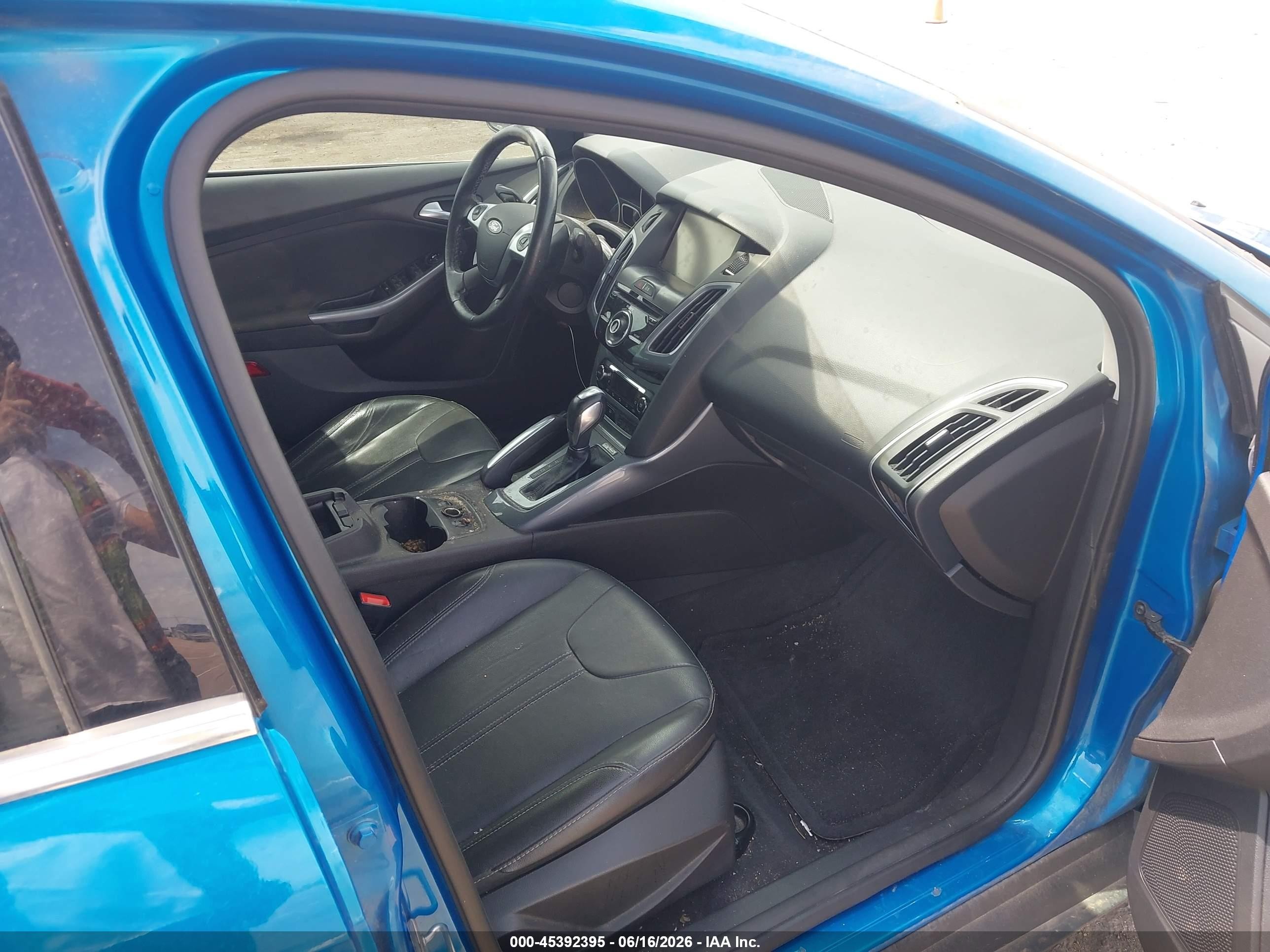 2014 Ford Focus Titanium Blue vin: 1FADP3J23EL118277