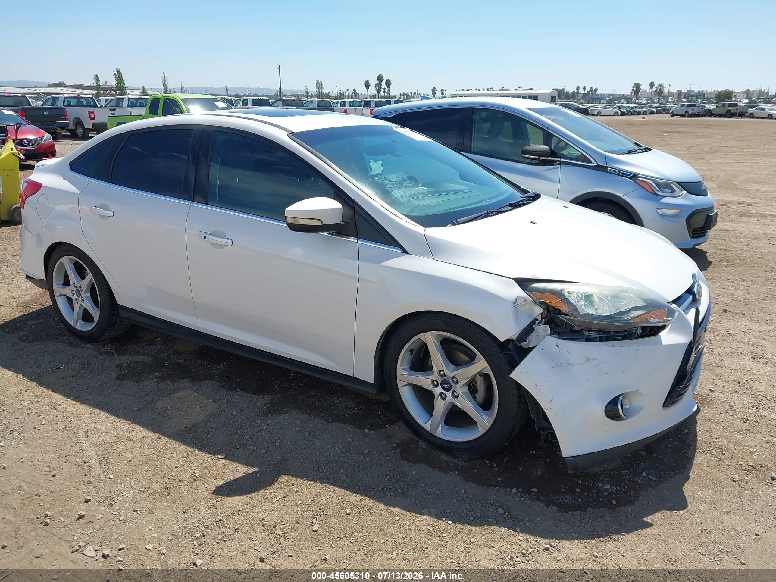 2014 Ford Focus Titanium Белый vin: 1FADP3J23EL131871