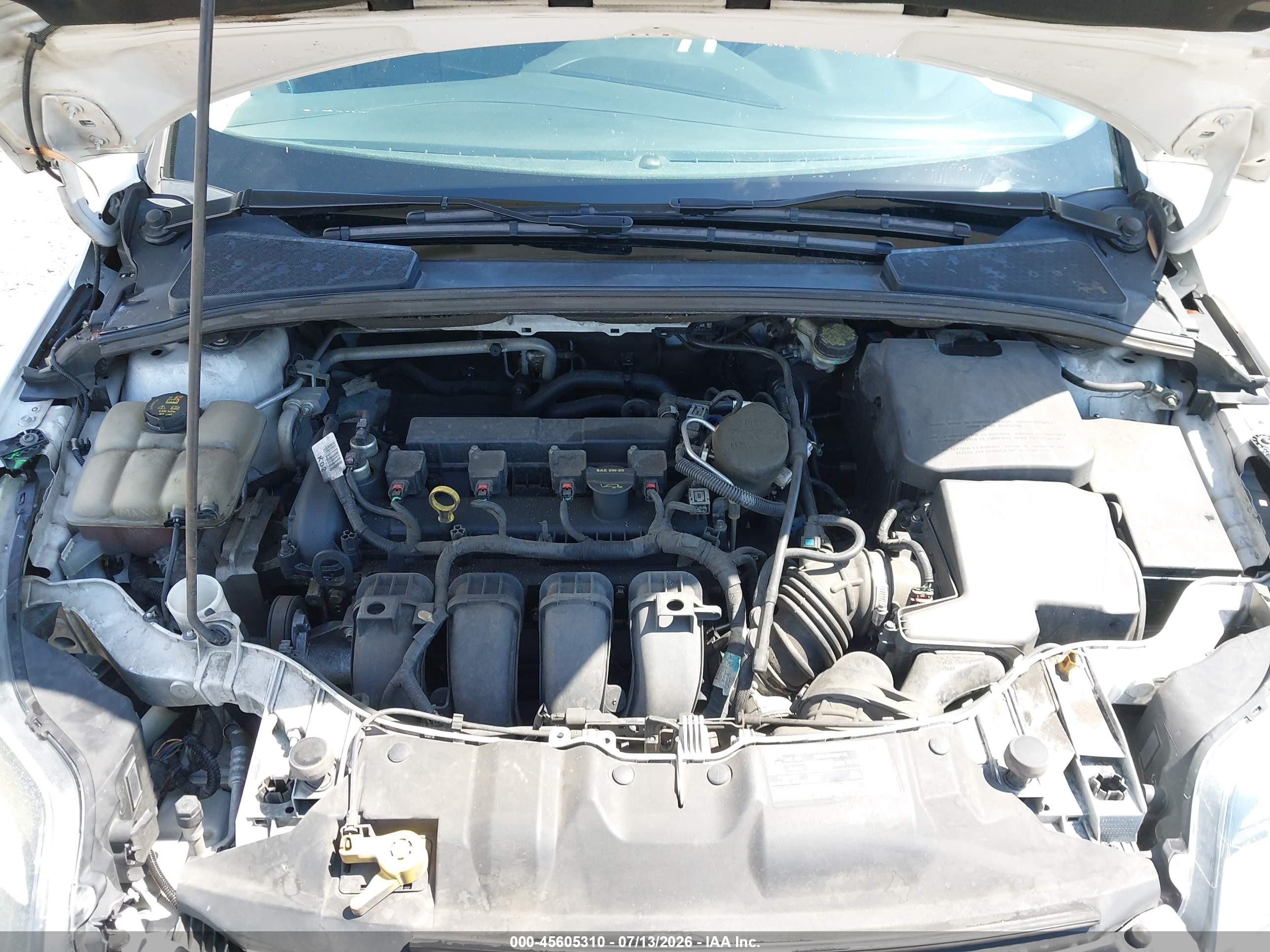 2014 Ford Focus Titanium White vin: 1FADP3J23EL131871