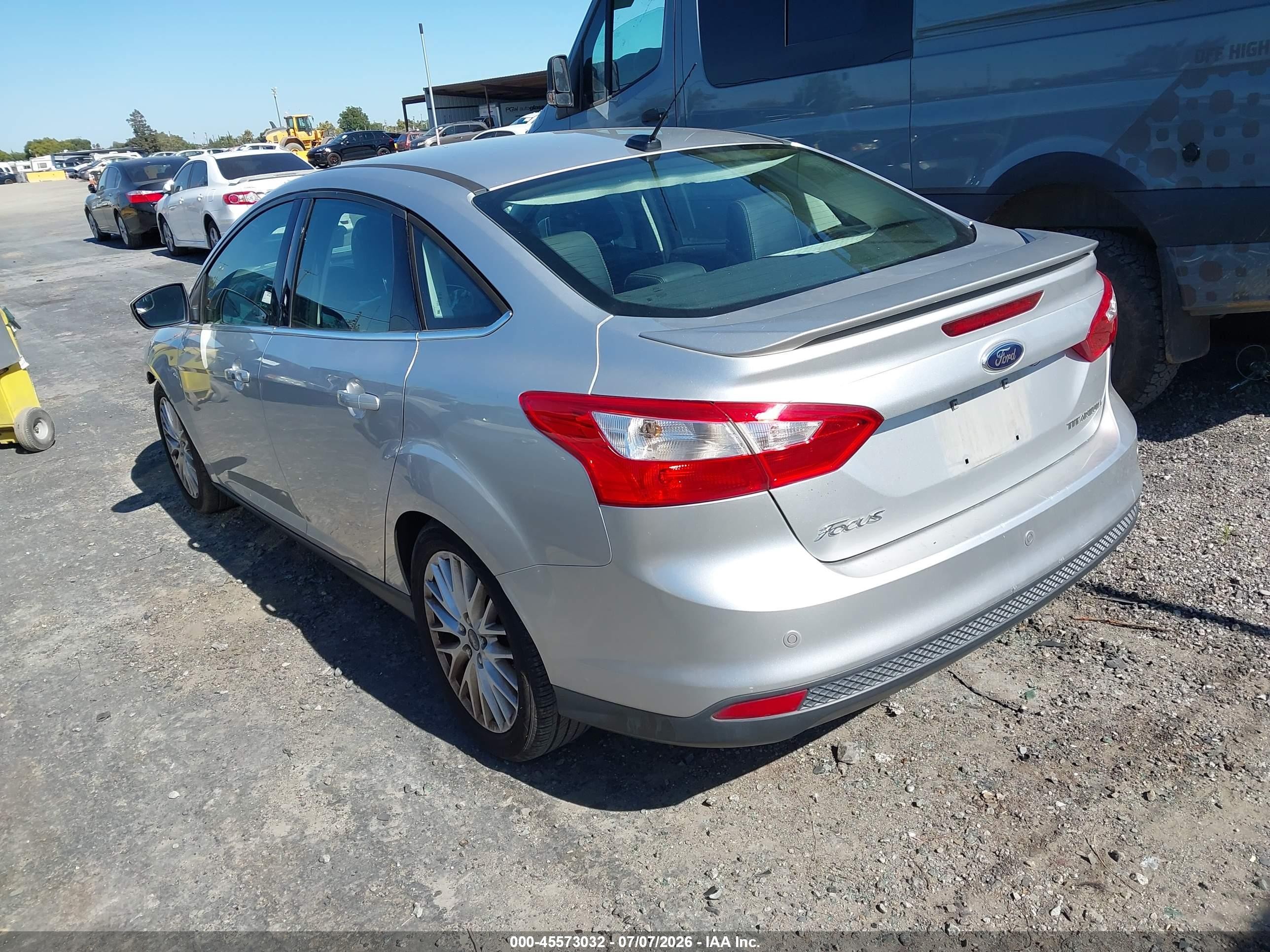 2014 Ford Focus Titanium Silver vin: 1FADP3J23EL264548