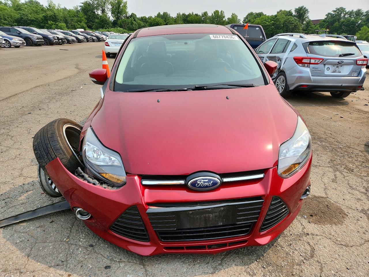 2014 Ford Focus Titanium Red vin: 1FADP3J23EL274299