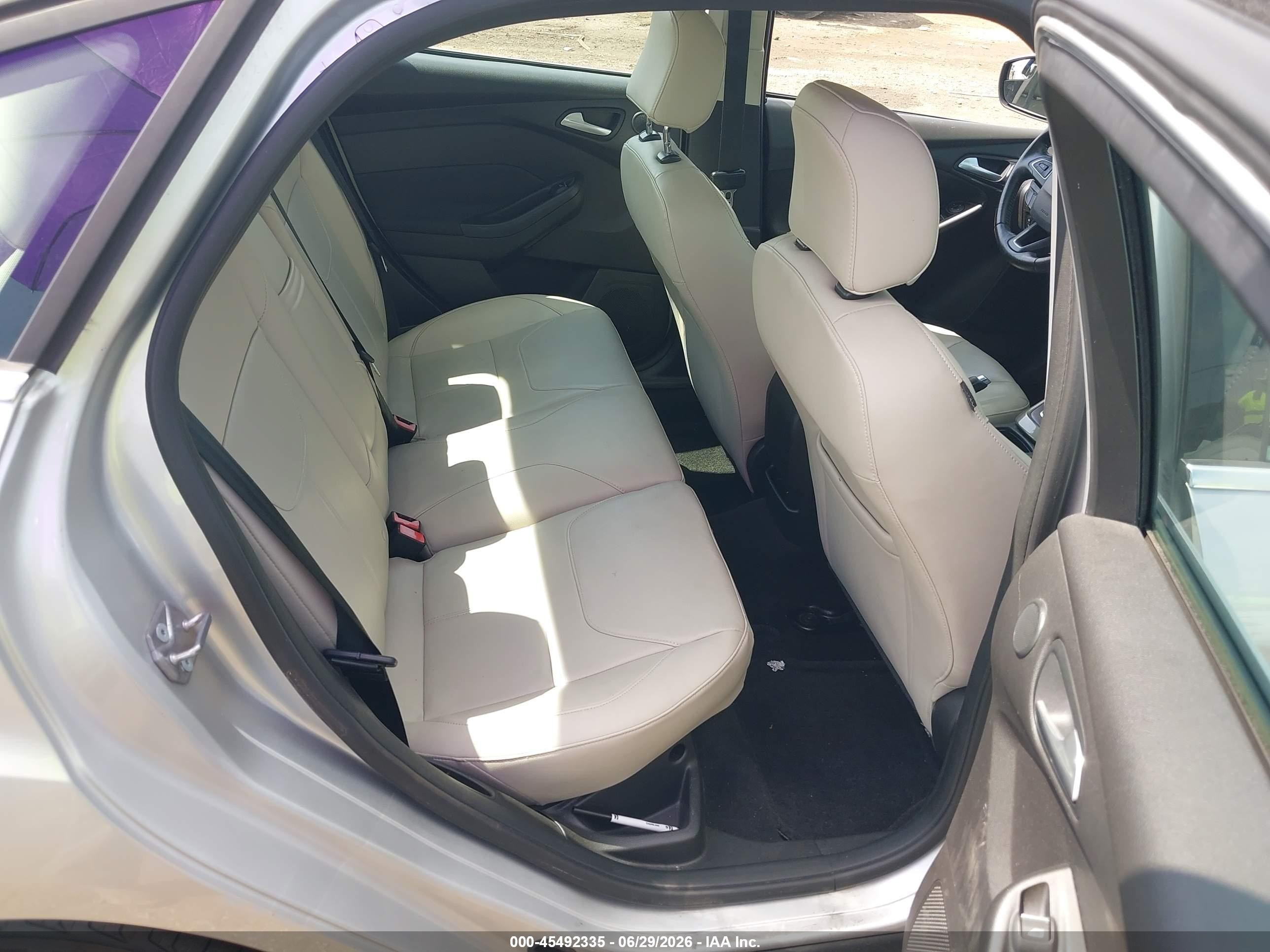 2015 Ford Focus Titanium Gray vin: 1FADP3J23FL247220