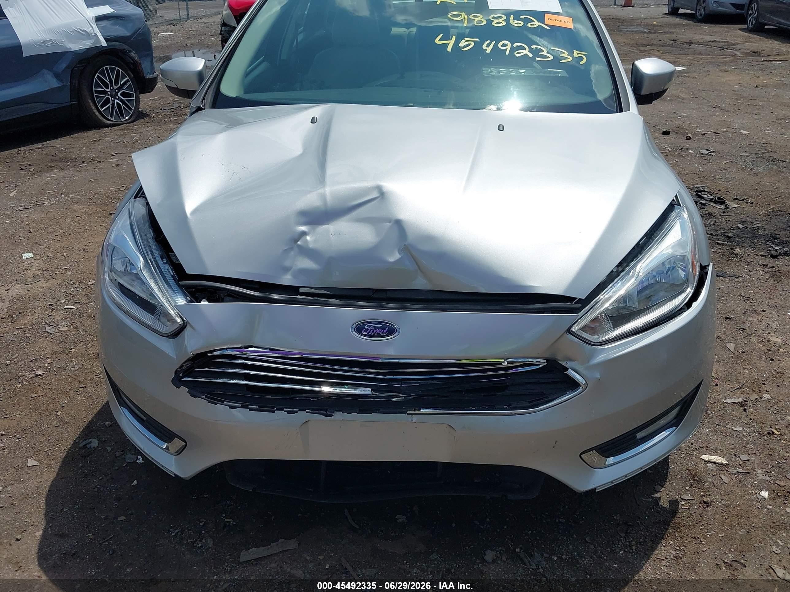 2015 Ford Focus Titanium Gray vin: 1FADP3J23FL247220