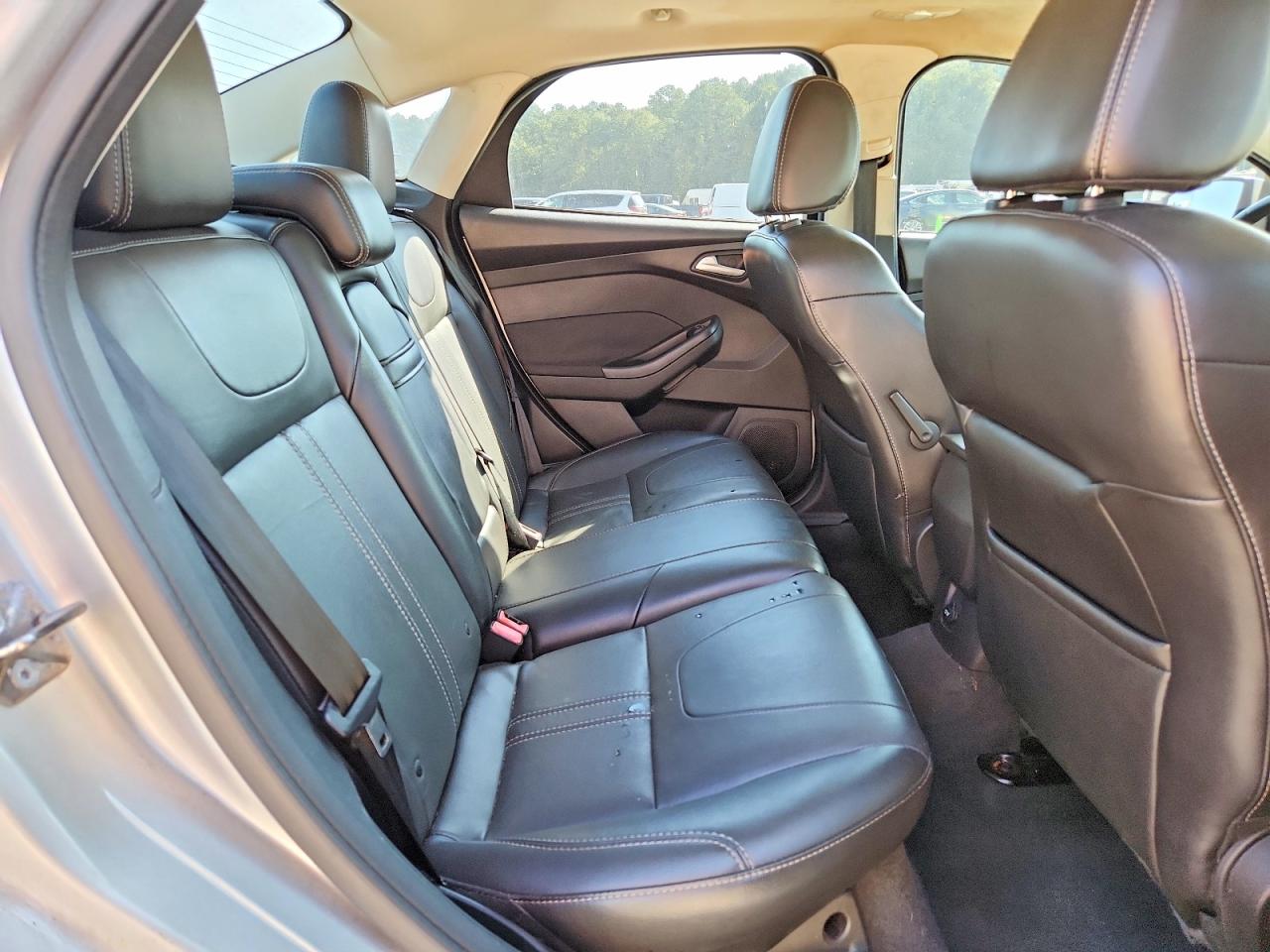 2013 Ford Focus Titanium Silver vin: 1FADP3J24DL231069