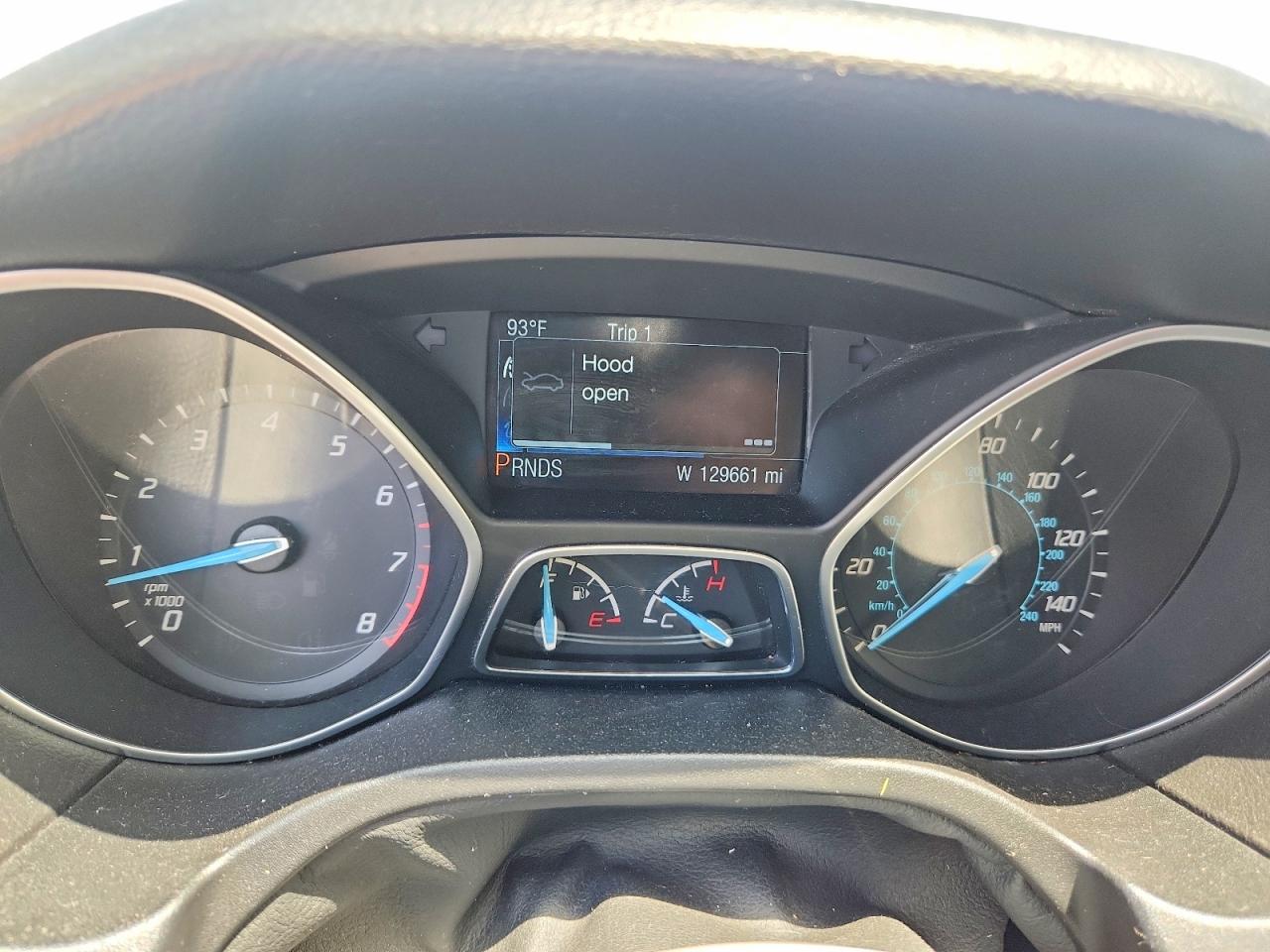 2014 Ford Focus Titanium White vin: 1FADP3J24EL267278