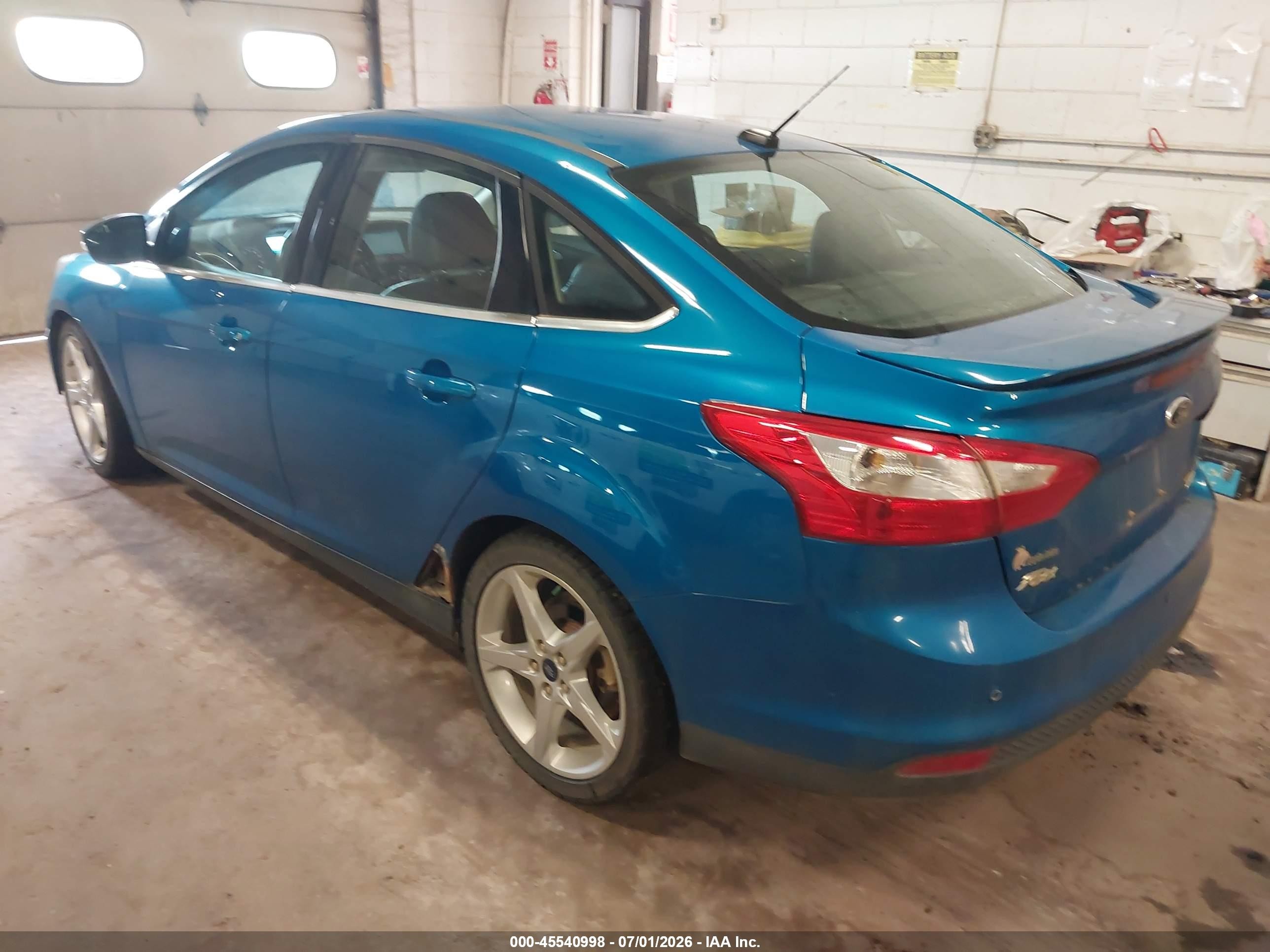 2014 Ford Focus Titanium Blue vin: 1FADP3J24EL399179