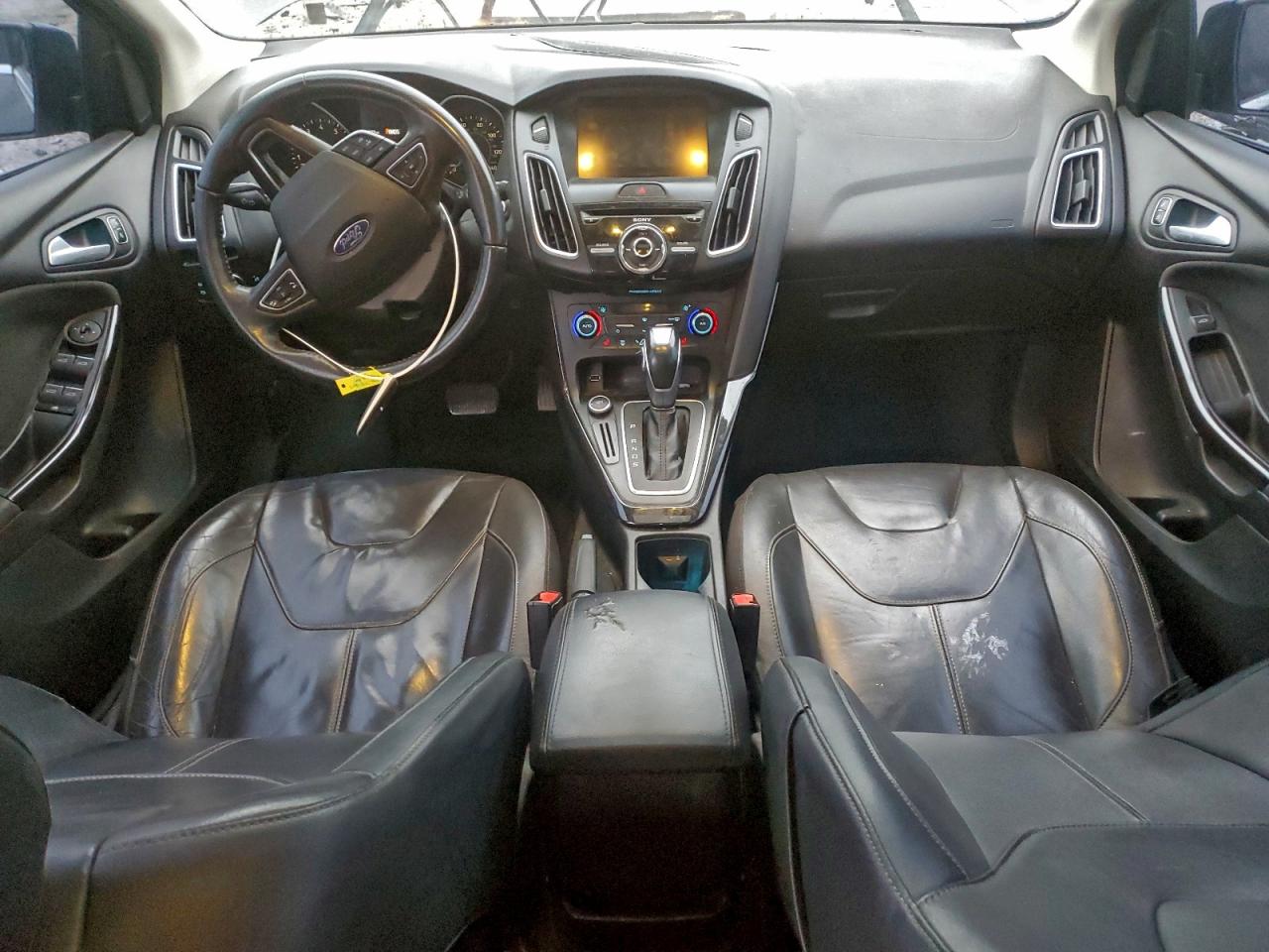 2015 Ford Focus Titanium Gray vin: 1FADP3J24FL287080
