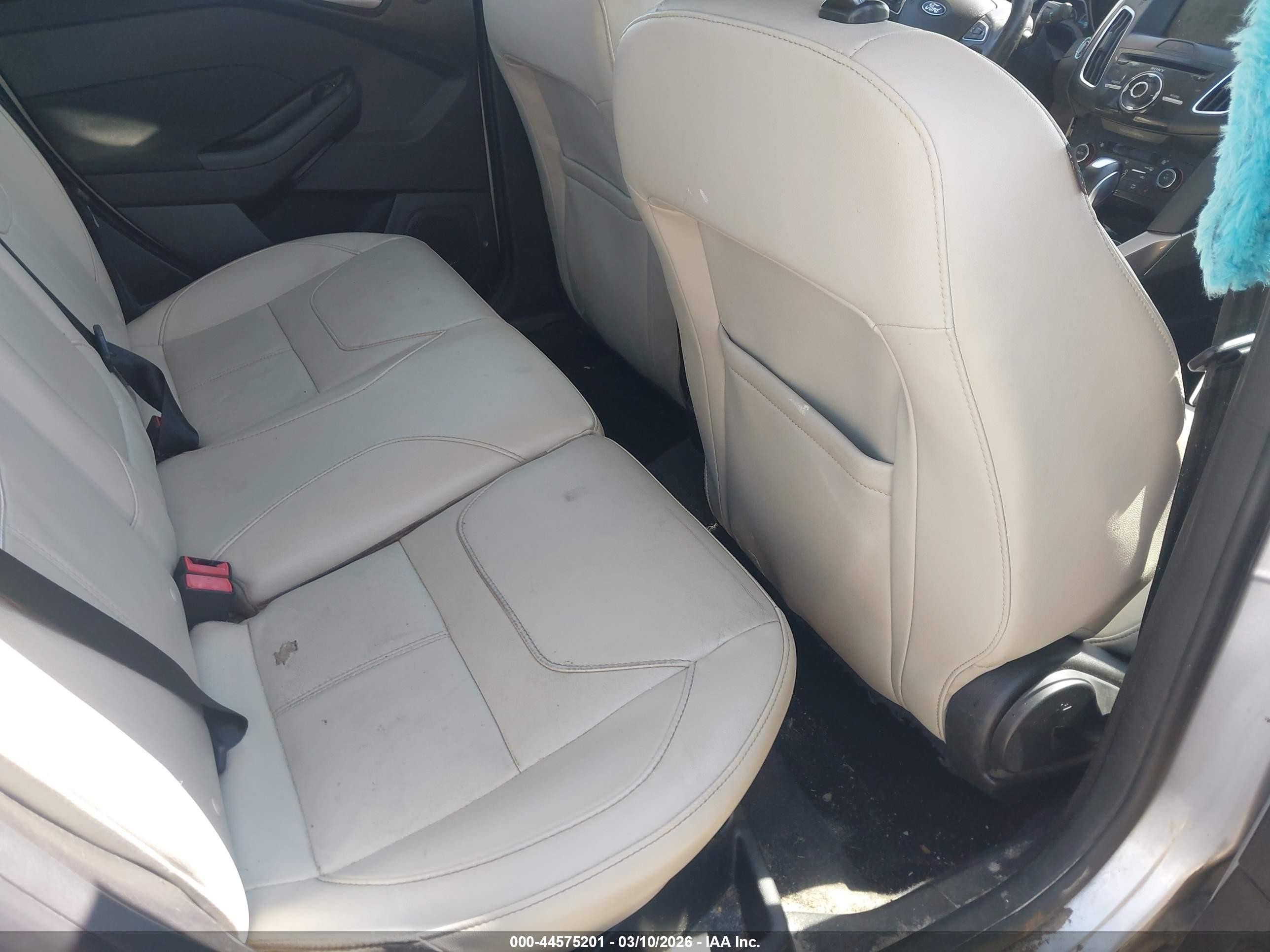 2017 Ford Focus Titanium Silver vin: 1FADP3J24HL268368