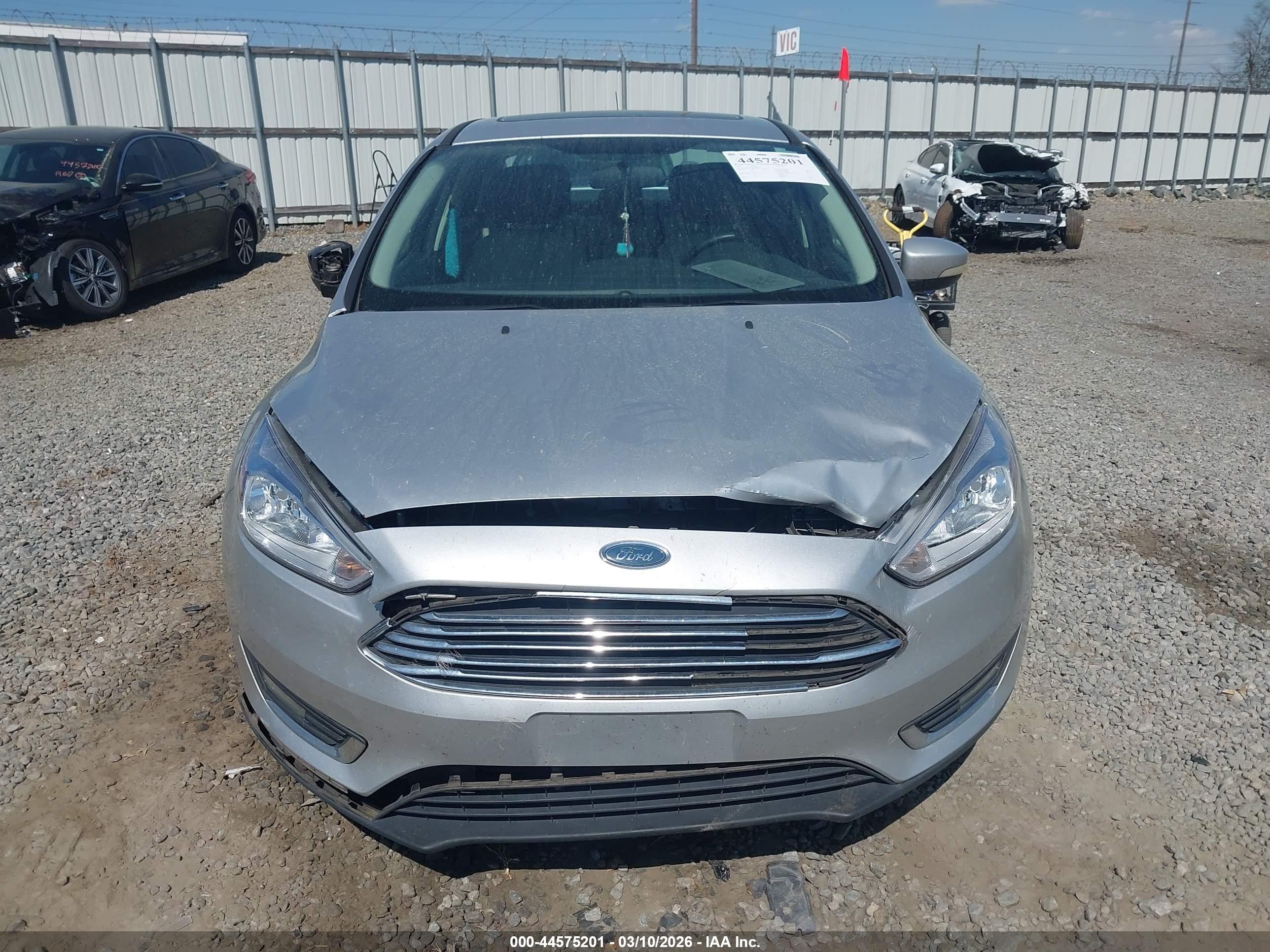 2017 Ford Focus Titanium Silver vin: 1FADP3J24HL268368
