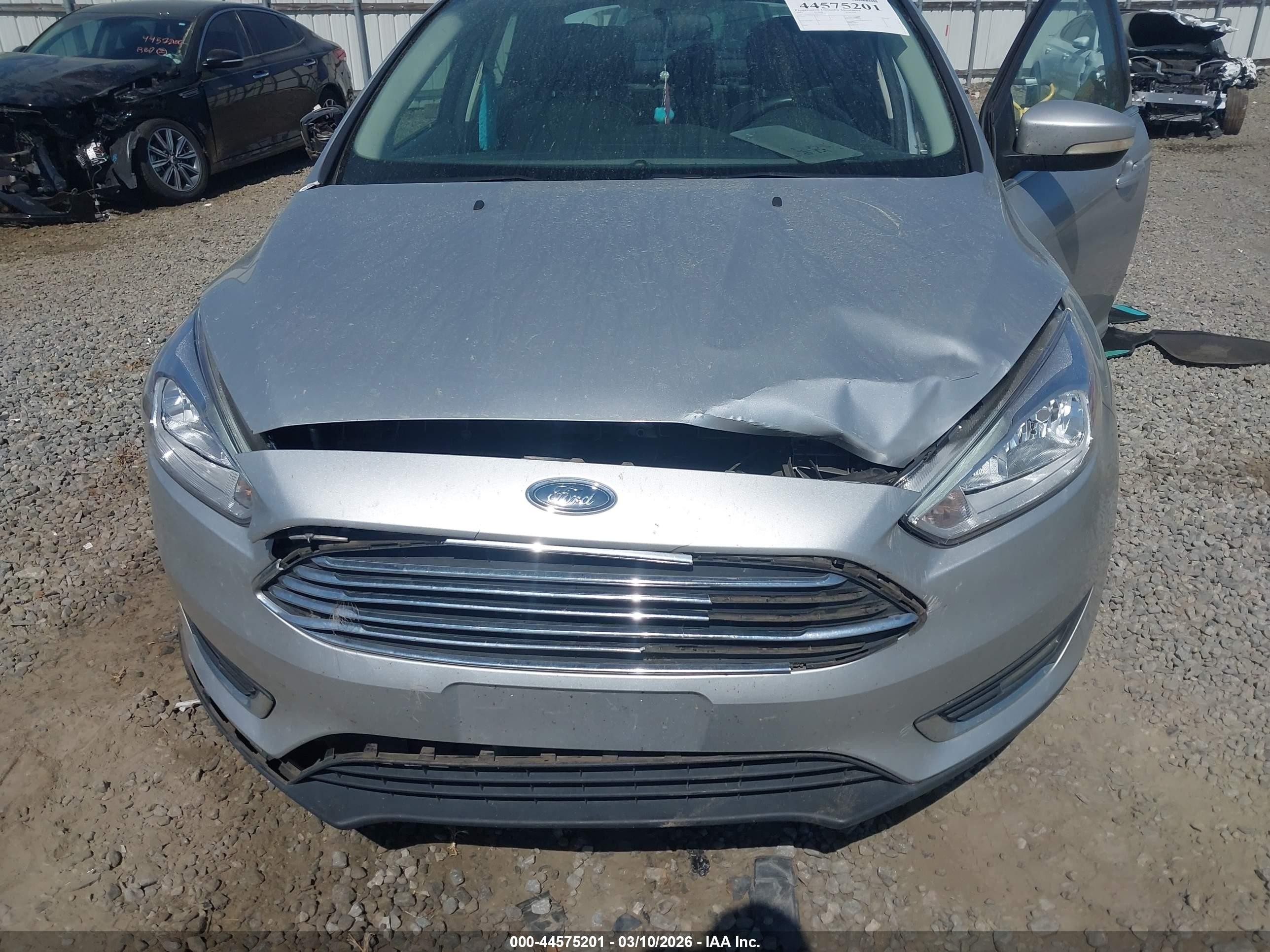 2017 Ford Focus Titanium Silver vin: 1FADP3J24HL268368