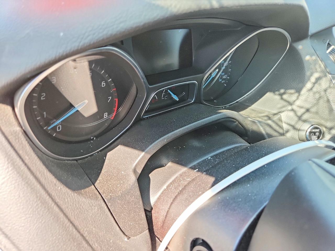 2013 Ford Focus Titanium White vin: 1FADP3J25DL263593