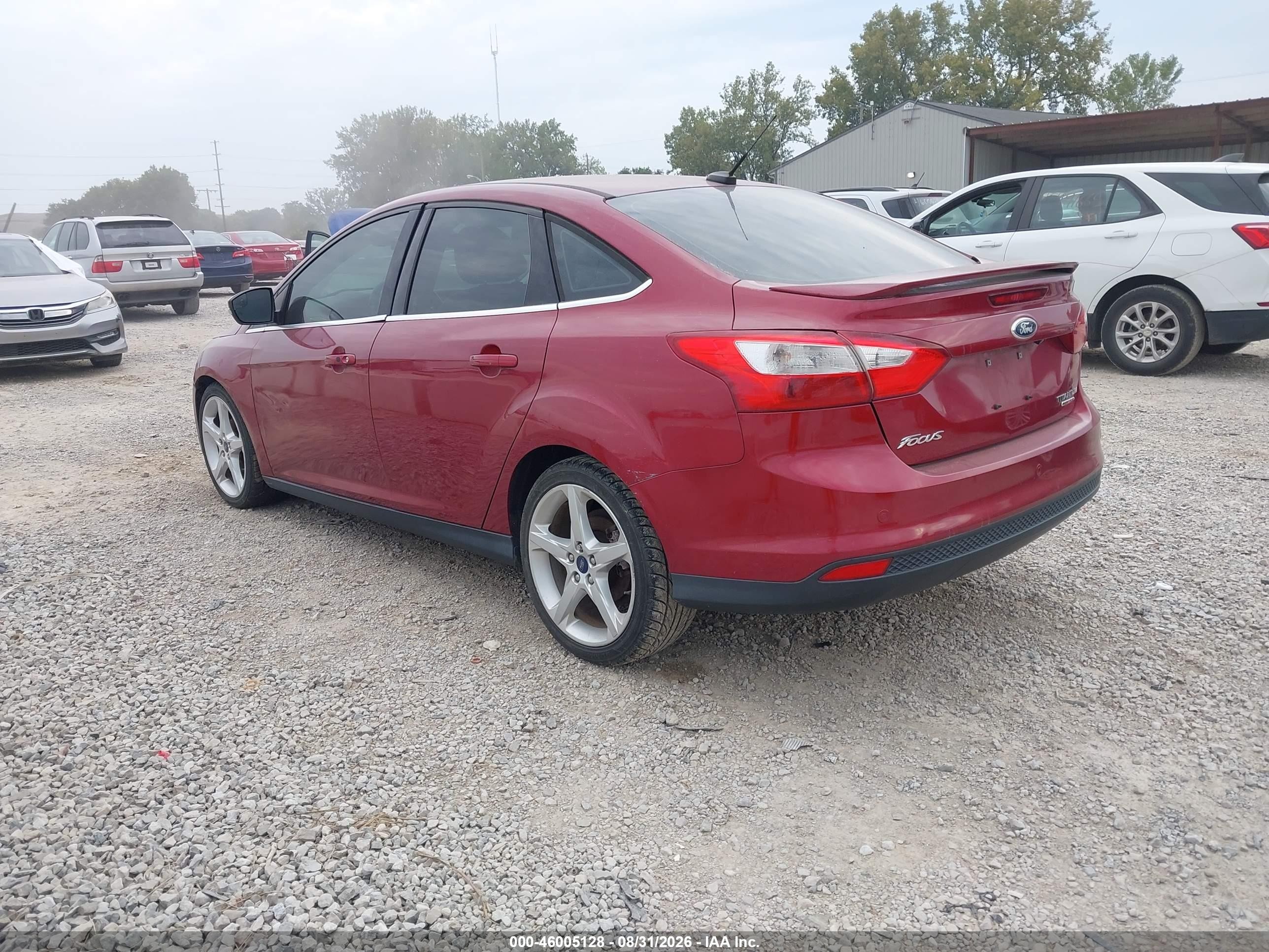 2013 Ford Focus Titanium Burgundy vin: 1FADP3J25DL311707